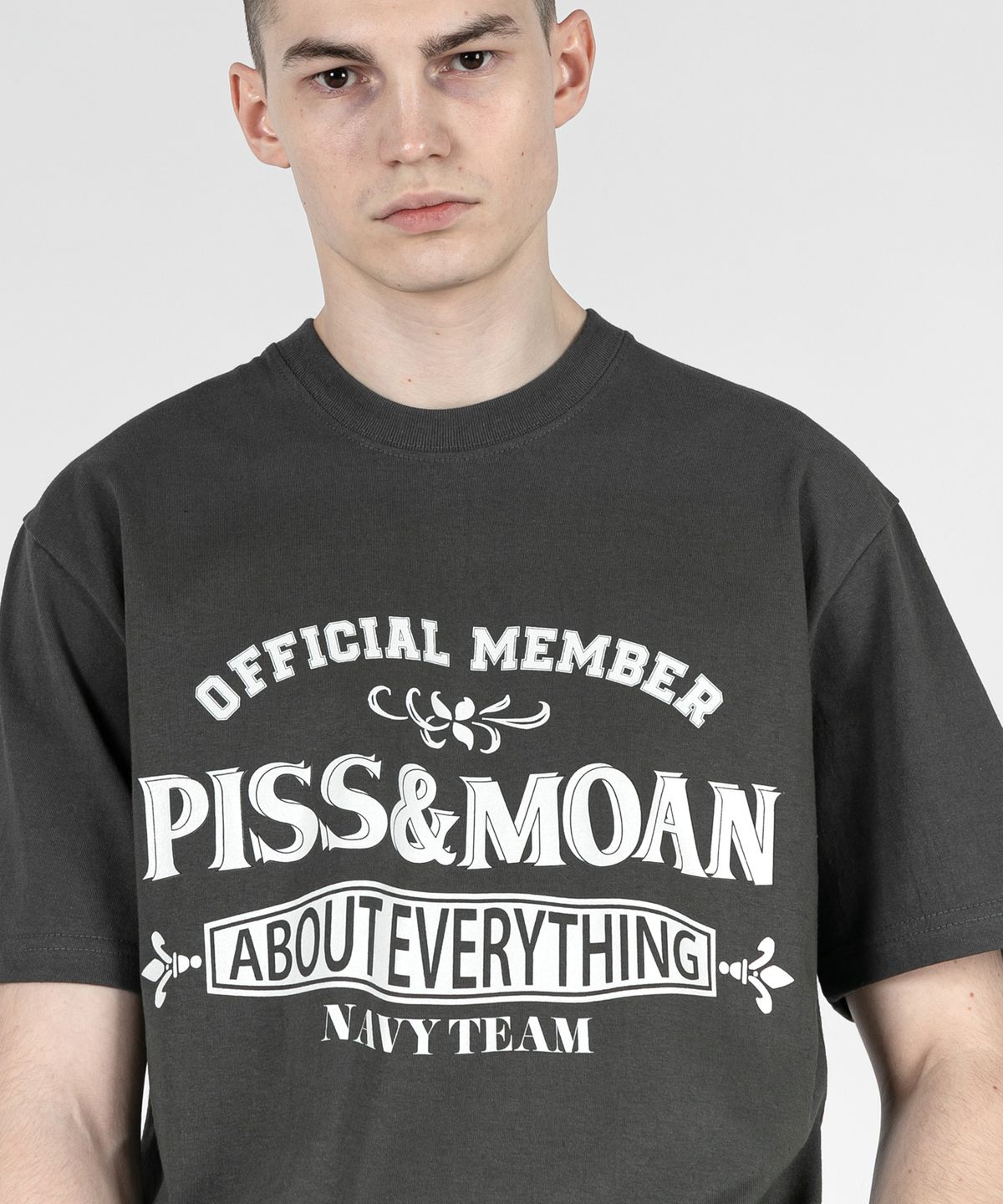 네이비팀(NAVYTEAM) NTV-OFFICIAL MEMBER PISS MOAN SHORT SLEEVE