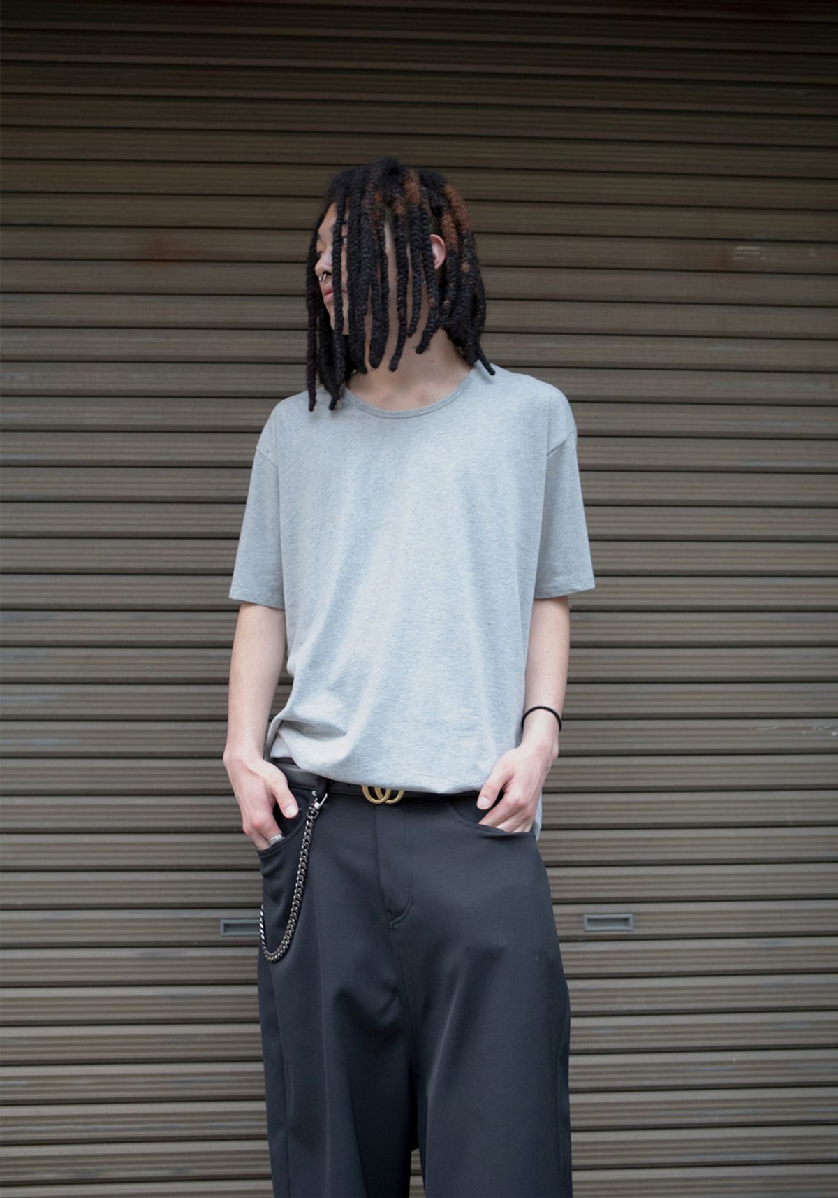 고저(GOZER) UNDER HALF T-SHIRT_GREY