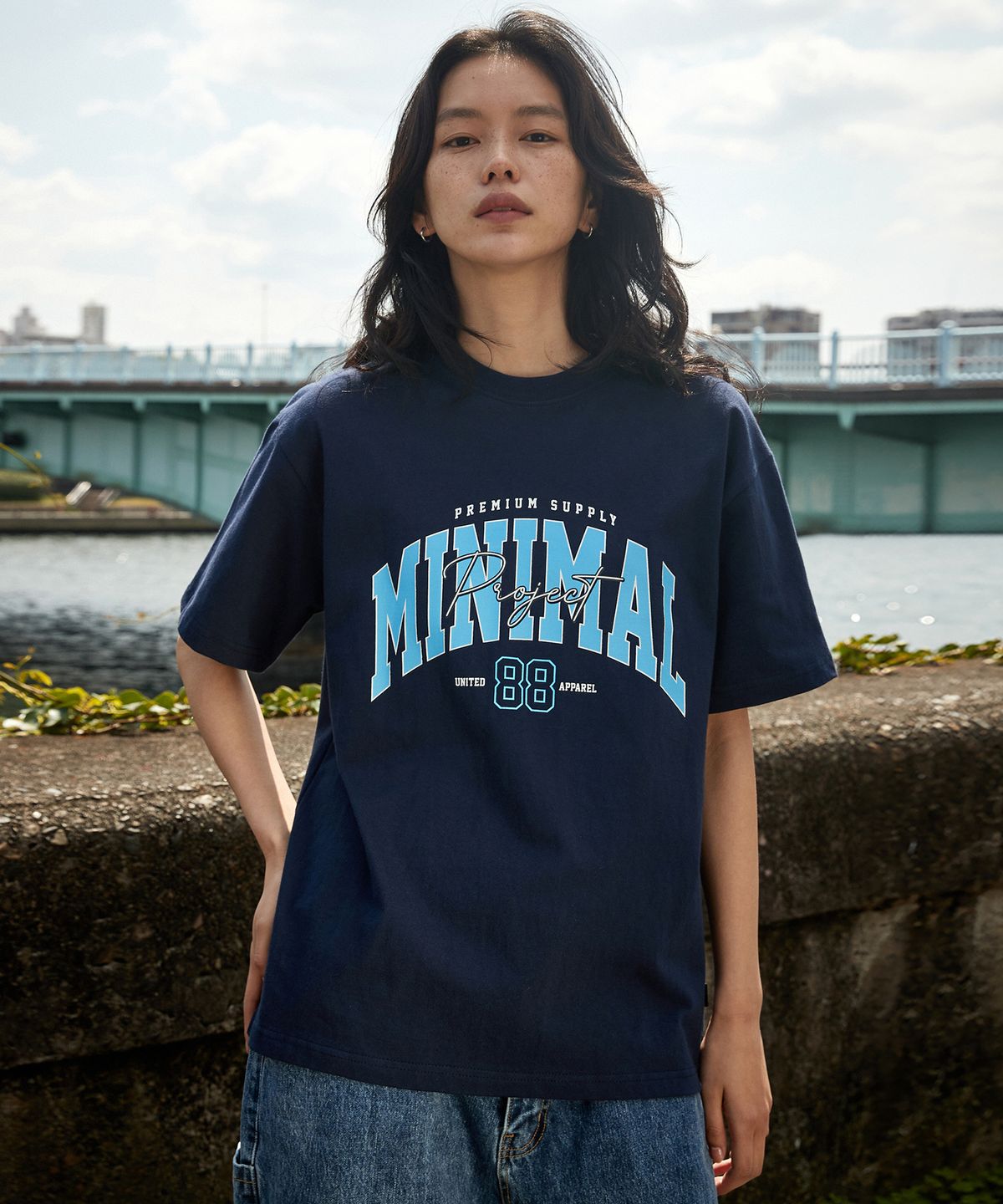 미니멀프로젝트(MINIMALPROJECT) 88 아치 로고 오버핏 반팔티셔츠 MST150 [NAVY]