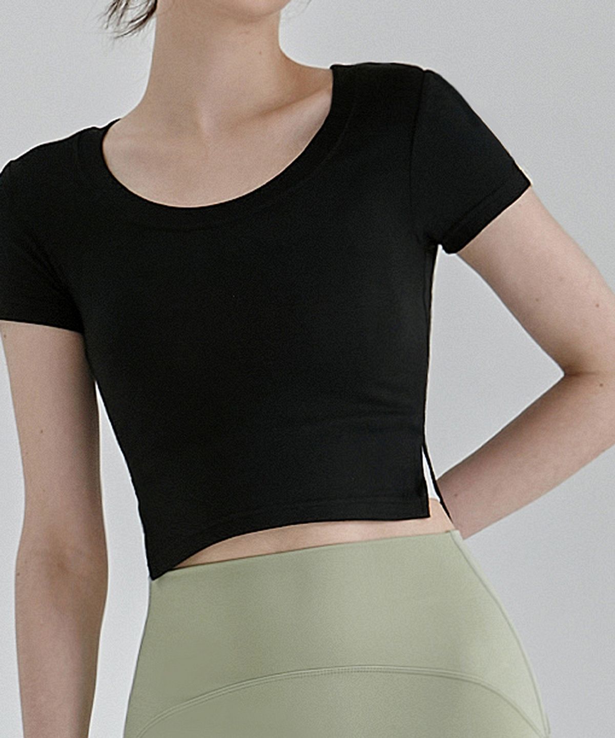 데비웨어(DEVIWEAR) 러블 슬릿 크롭 반팔티 DEVI-T0091-블랙