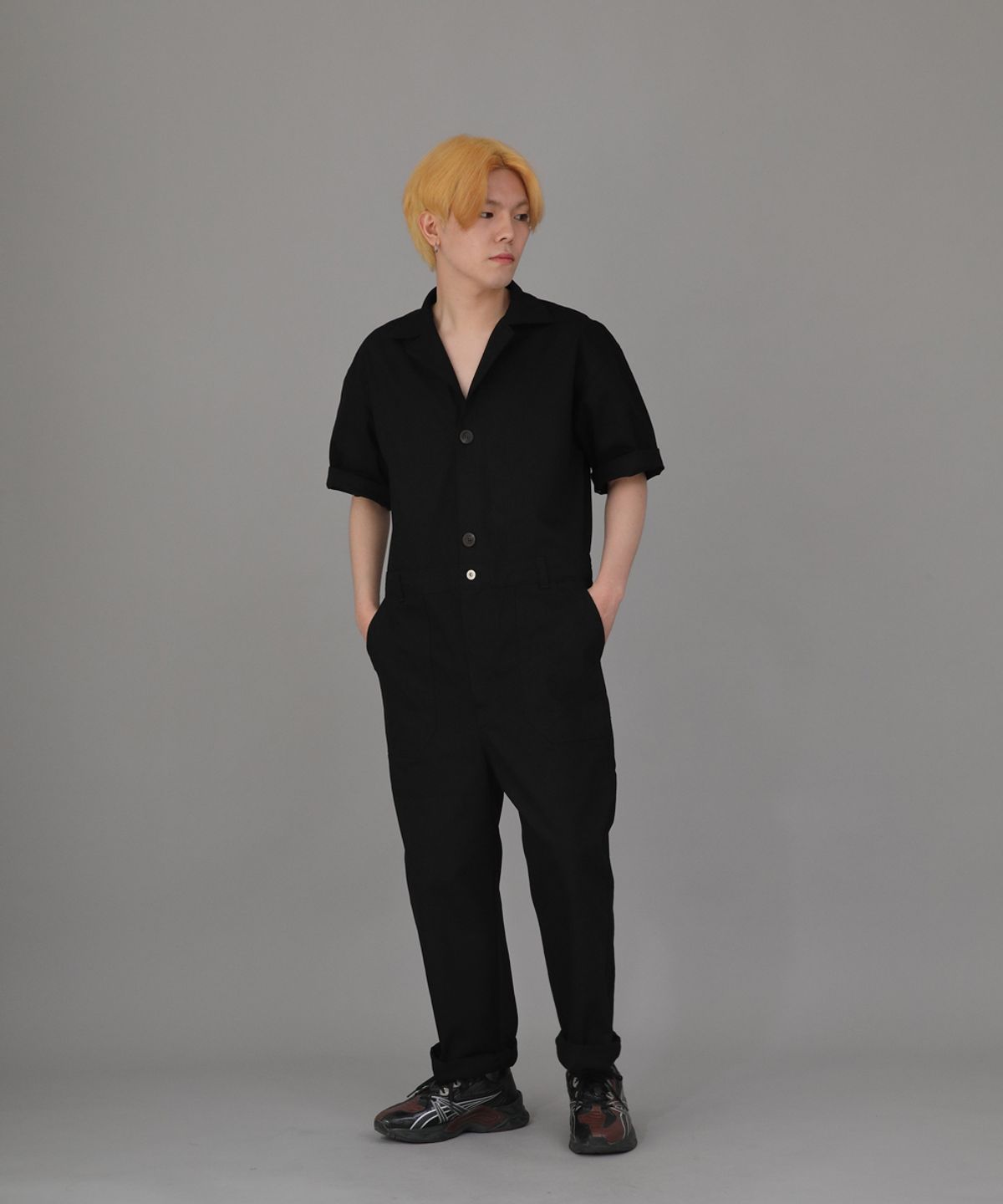 세인트크루(SAINTCREW) 센터버튼앤집업 테이퍼드 반팔점프슈트 CBZ-513 블랙
