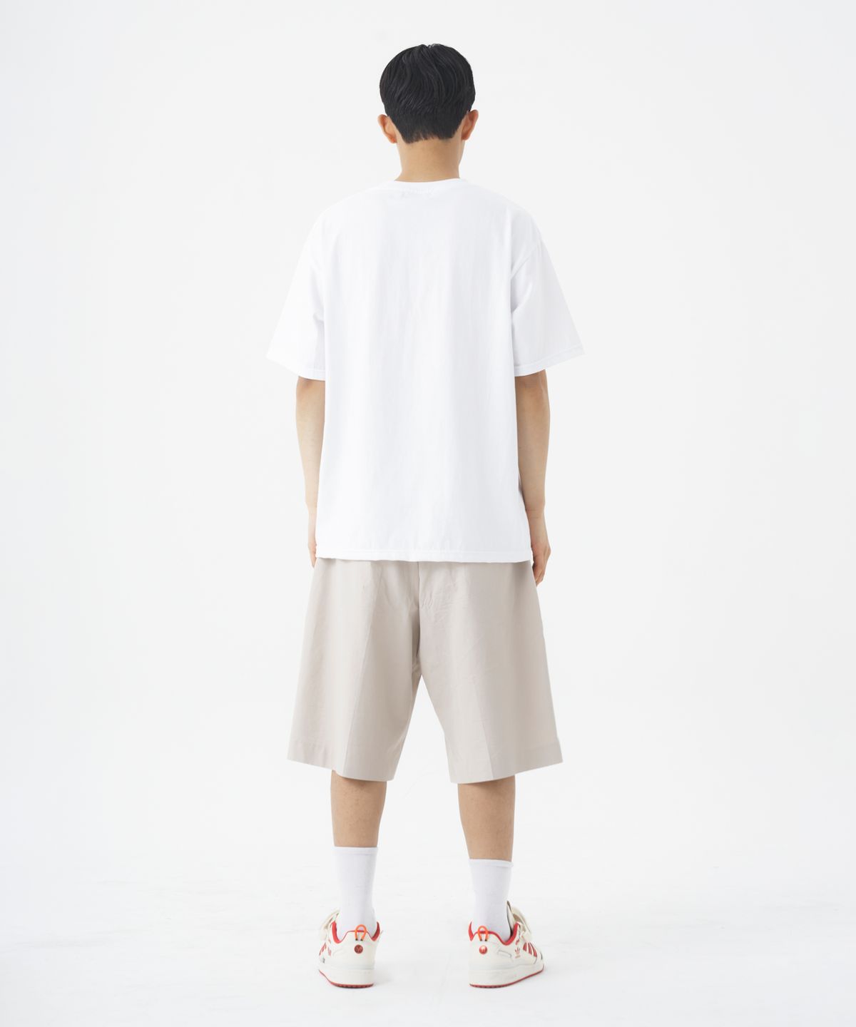 리즈리스(LEEDSLESS) leedsless invasion T-shirt 리즈리스 인베이전 티셔츠 [white]