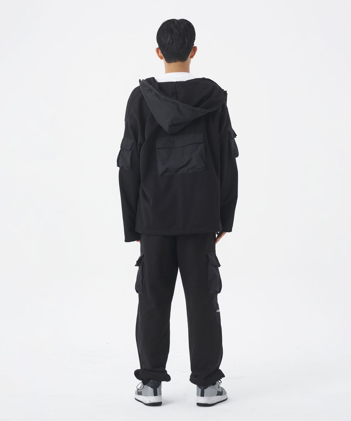 리즈리스(LEEDSLESS) leedsless space cargo hood zip-up 리즈리스 스페이스 카고 후드집업 [black]
