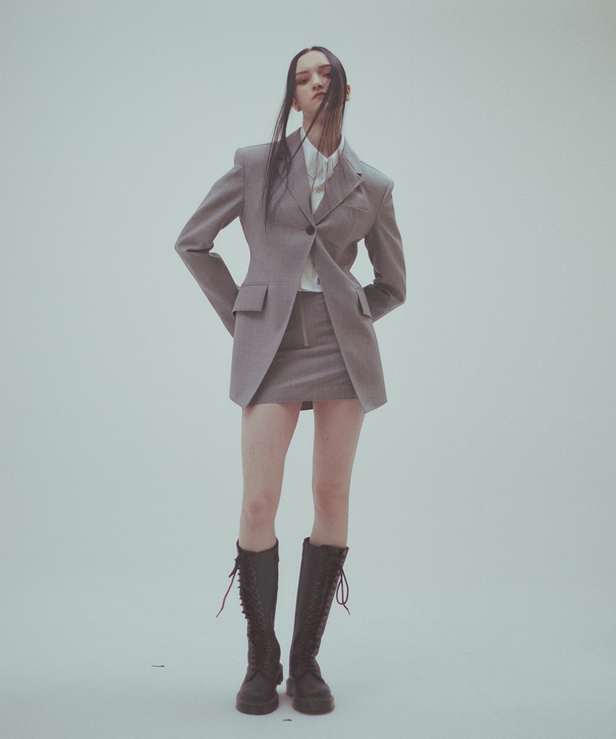 라클레르(RACLEUR) RA 원버튼 테일러드 싱글 자켓[GRAY]