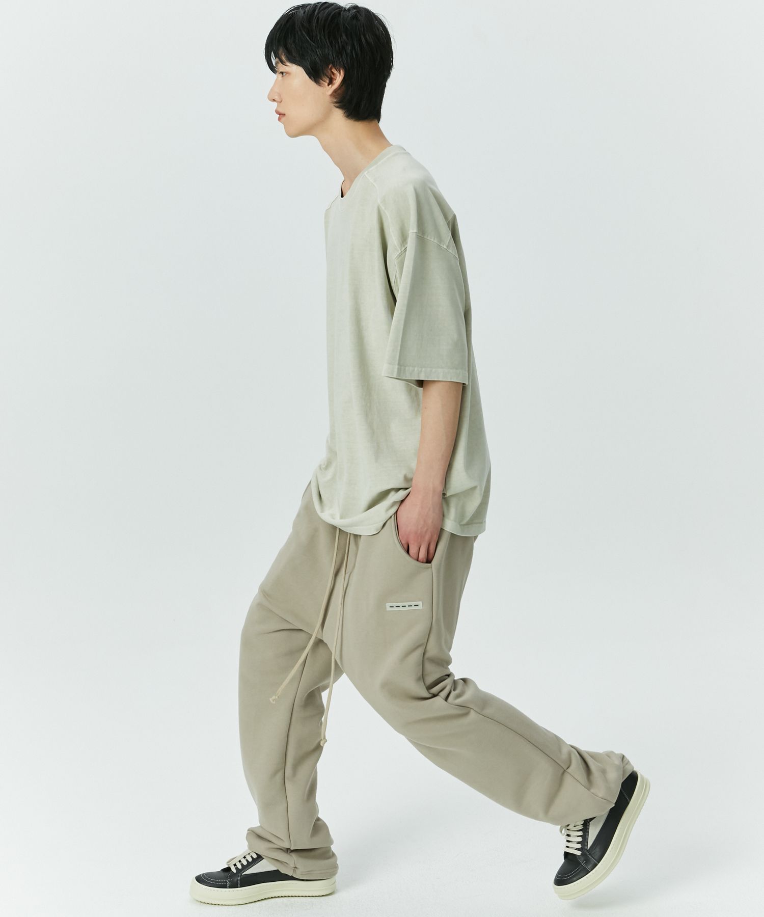 【ATTENTIONROW】SOFT ESSENTIAL SET UP STRING JOGGER MUSINSA | ATTENTIONROW Edition1. Soft Essential Setup String