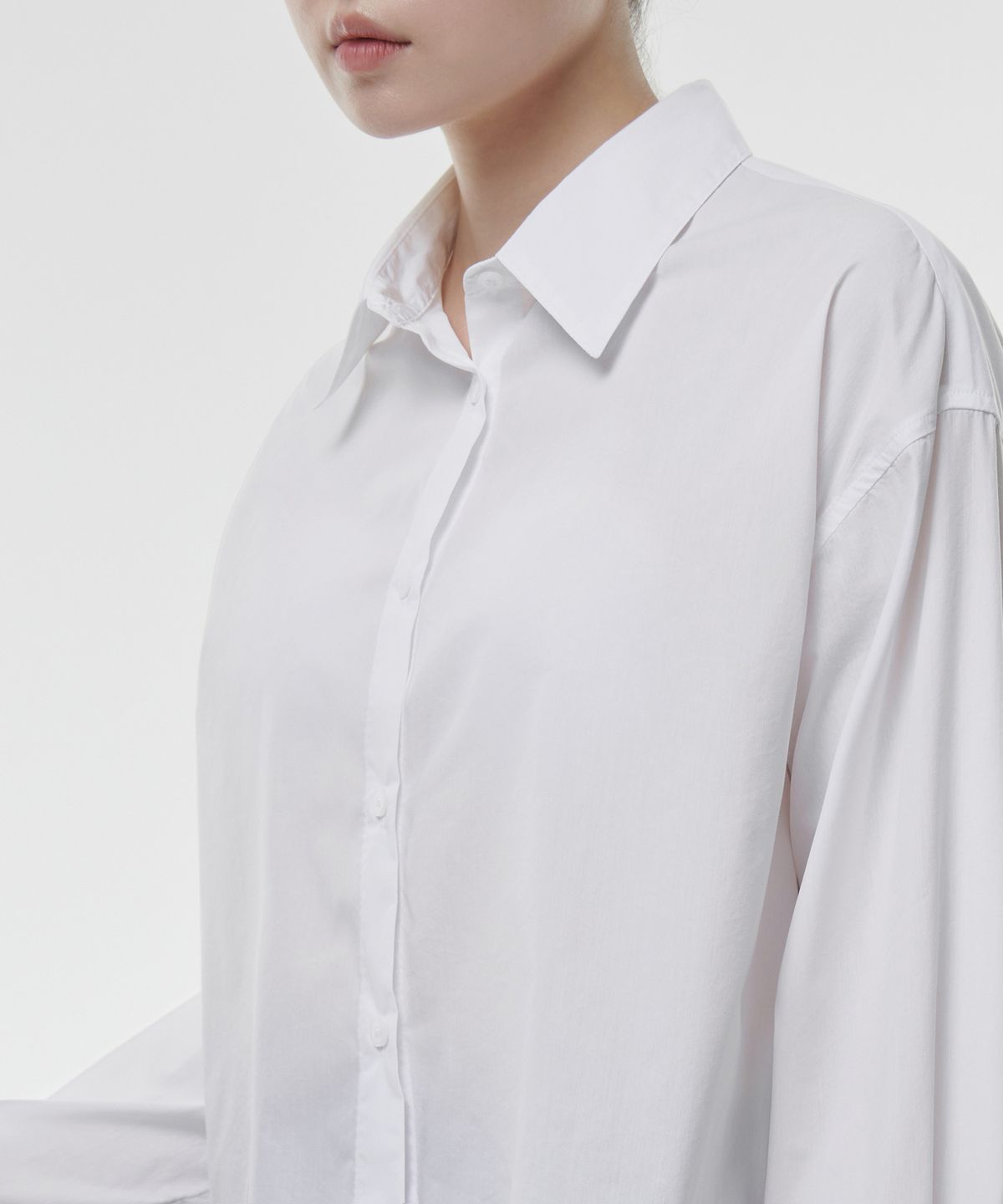 무신사 스탠다드 우먼(MUSINSA STANDARD WOMAN) 우먼즈 코튼 나일론 오버사이즈 크롭 셔츠 [화이트]