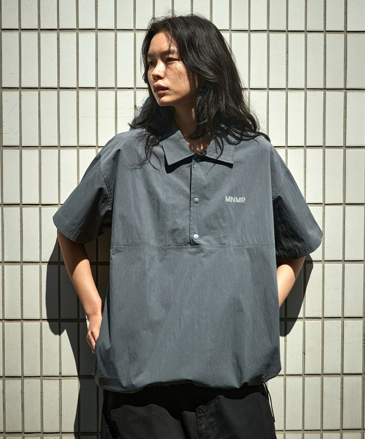 미니멀프로젝트(MINIMALPROJECT) 스테디 우븐 반팔카라티셔츠 MPK300 [DARK GRAY]