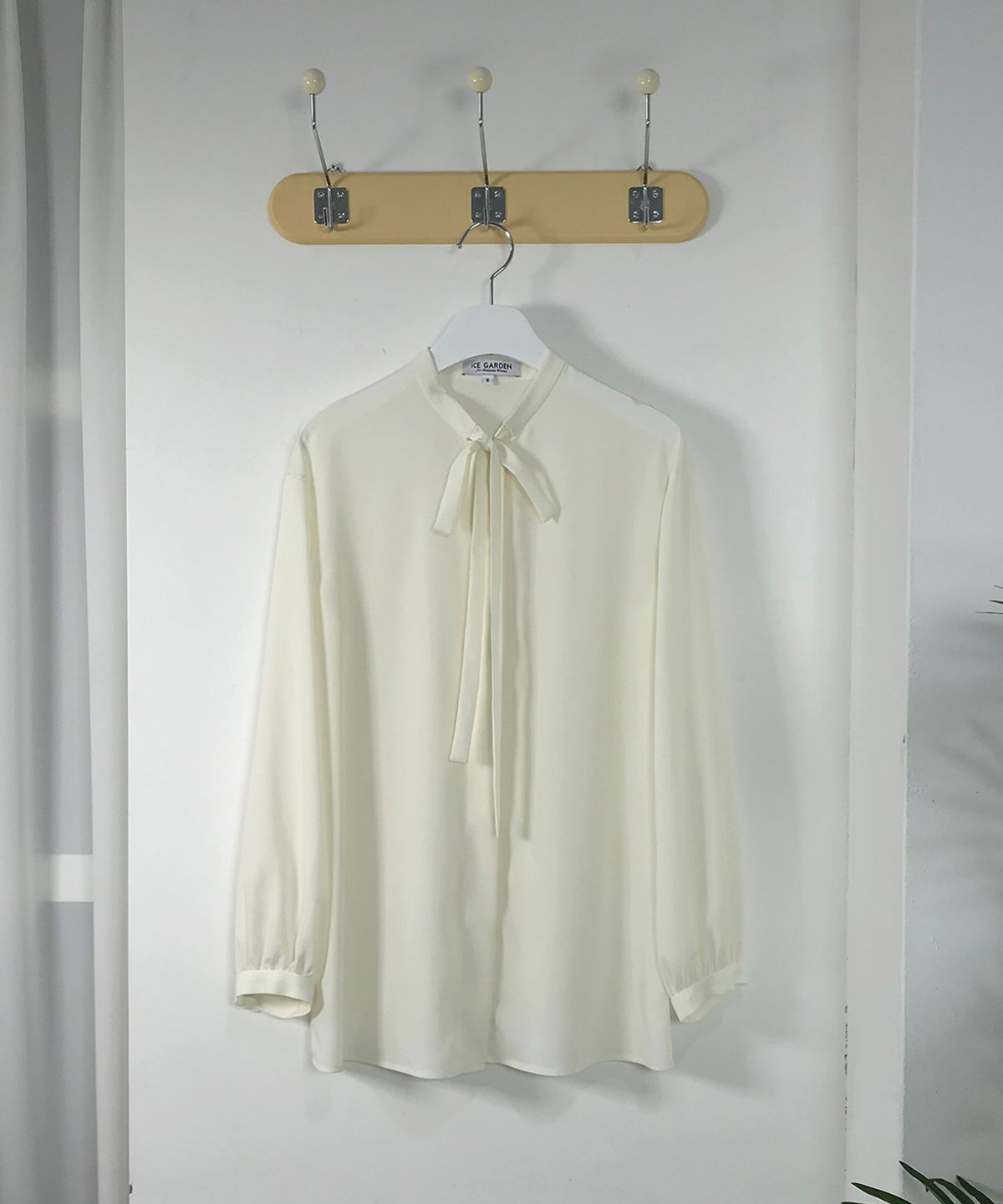 아이스가든에이오공팔(ICE GARDEN A.508) Puff Sleeve Bow Tie Blouse