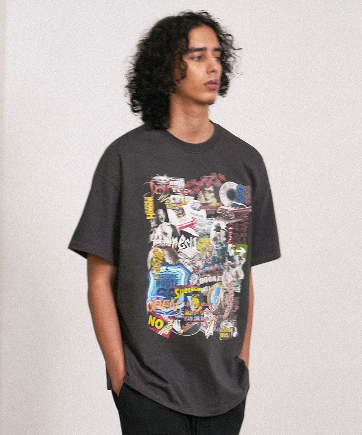 그레일즈(GRAILZ) COLLAGE T-SHIRTS [CHARCOAL]