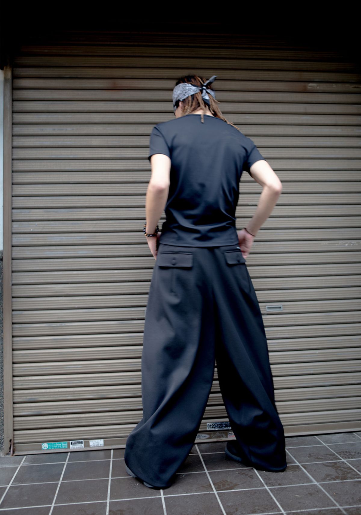 고저(GOZER) LABEL SLIM-TENSION T-SHIRT_BLACK