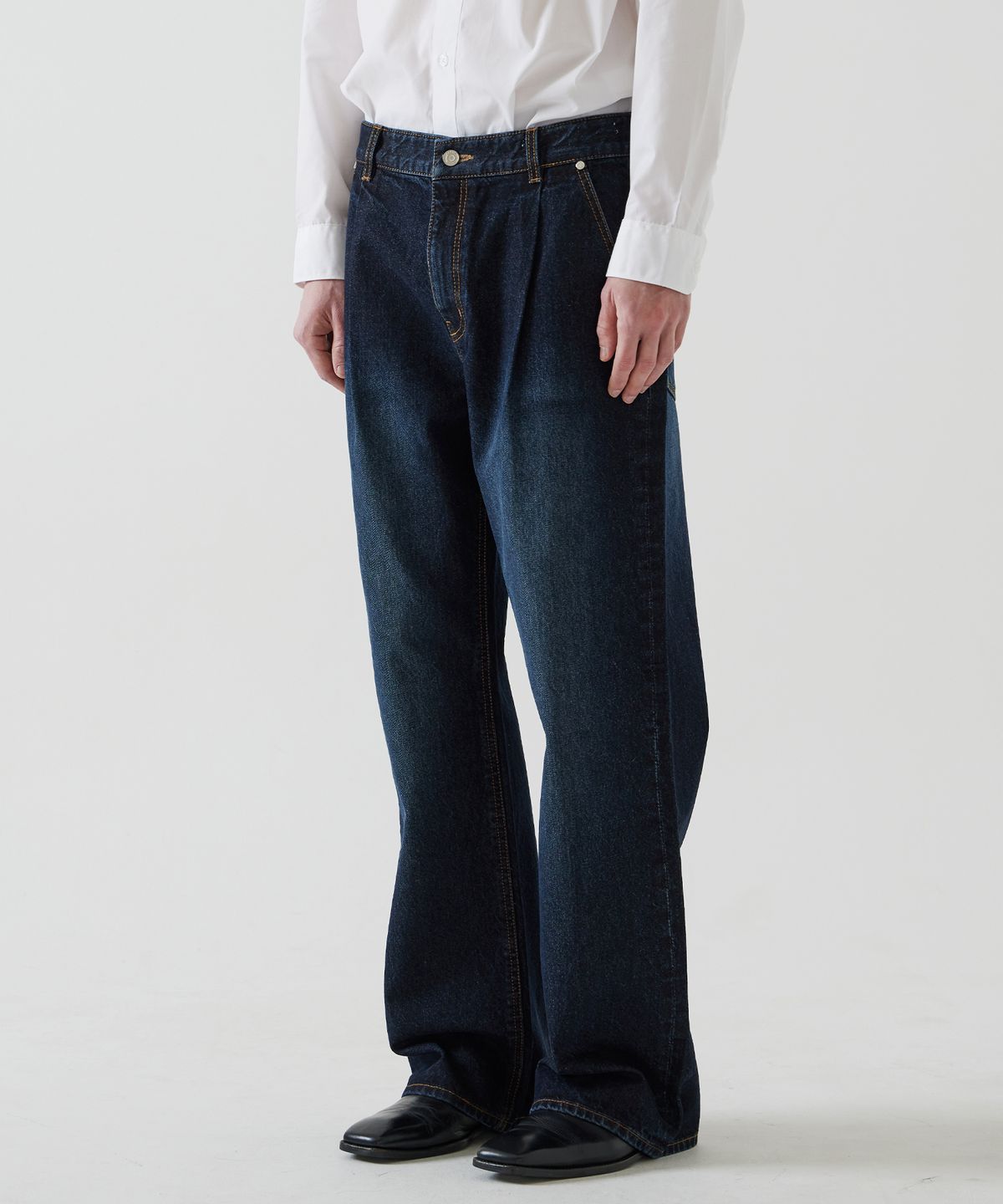 씨네드(CINEDE) [Saturn Wide Washed Pintuck Denim - DEEP INDIGO]새턴 와이드 워싱 핀 턱 데님- DEEP INDIGO