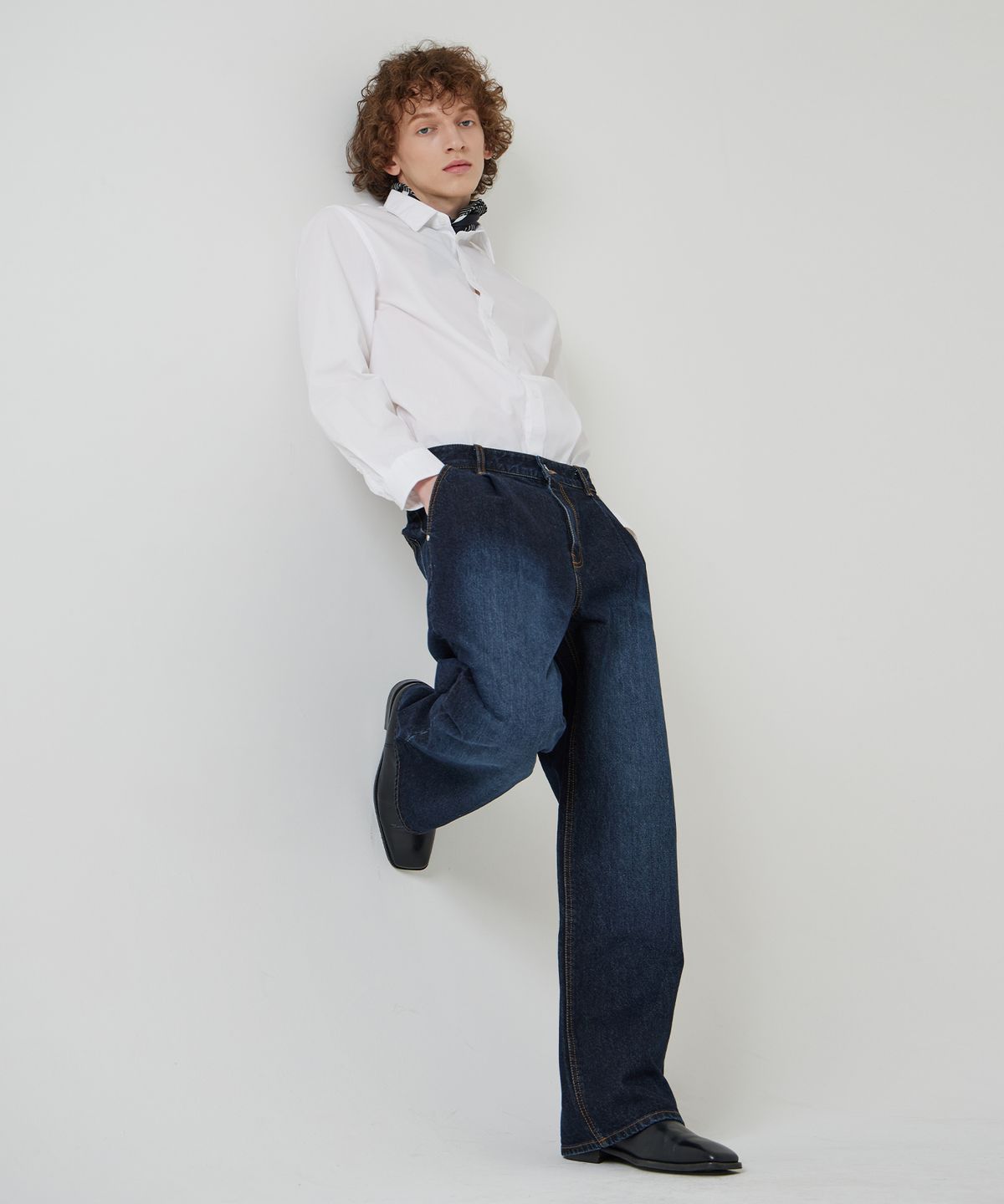 씨네드(CINEDE) [Saturn Wide Washed Pintuck Denim - DEEP INDIGO]새턴 와이드 워싱 핀 턱 데님- DEEP INDIGO
