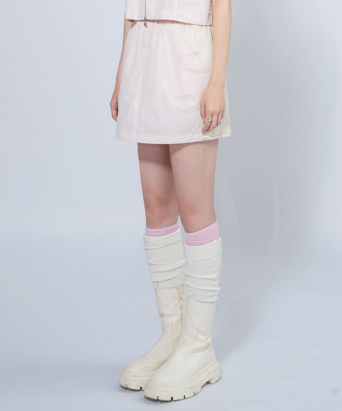 언유주얼 노말(UNUSUALNORMAL) WINDY SYMBOL SKIRT _ PINK