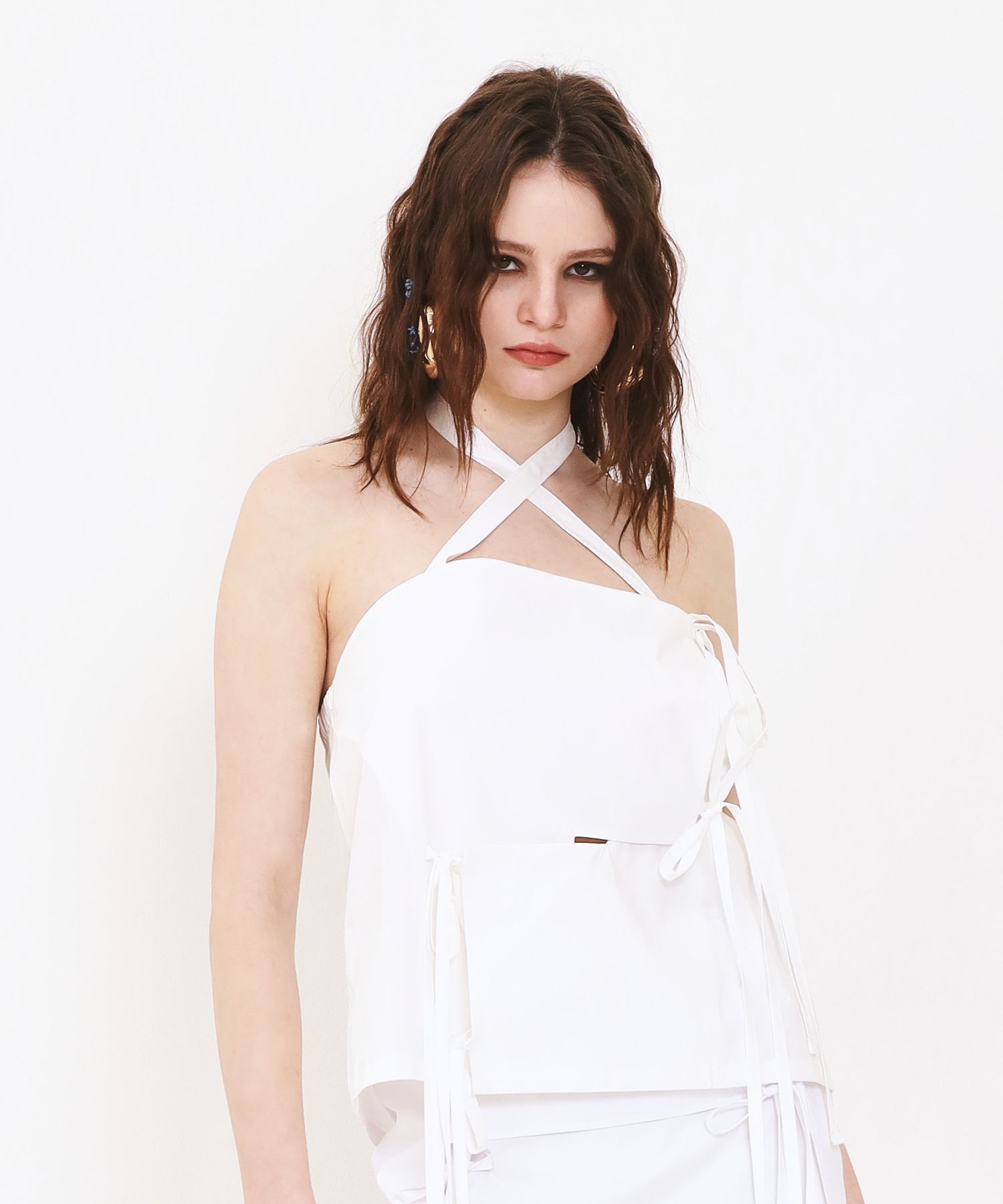 MYNE マイネ SHOULDER RIBBON TOPS  WHITE MYNE マイネ SHOULDER RIBBON TOPS WHITE