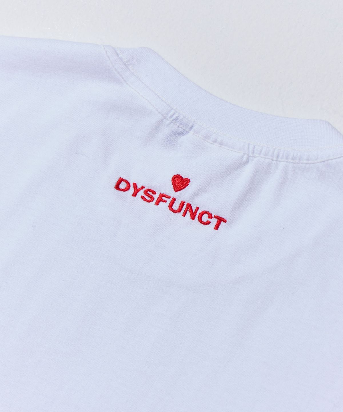 디스펑트(DYSFUNCT) CANDY BEAR PATCH T-SHIRT (WHITE/RED)