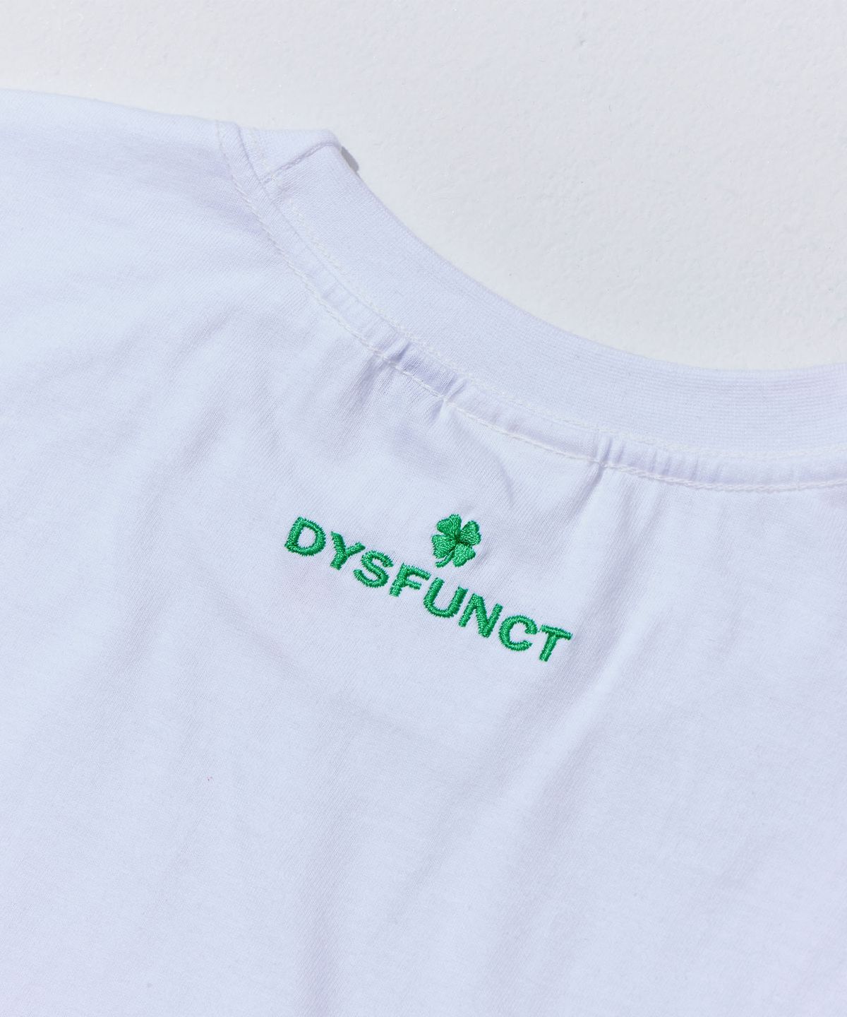 디스펑트(DYSFUNCT) CANDY BEAR PATCH T-SHIRT (WHITE/GREEN)