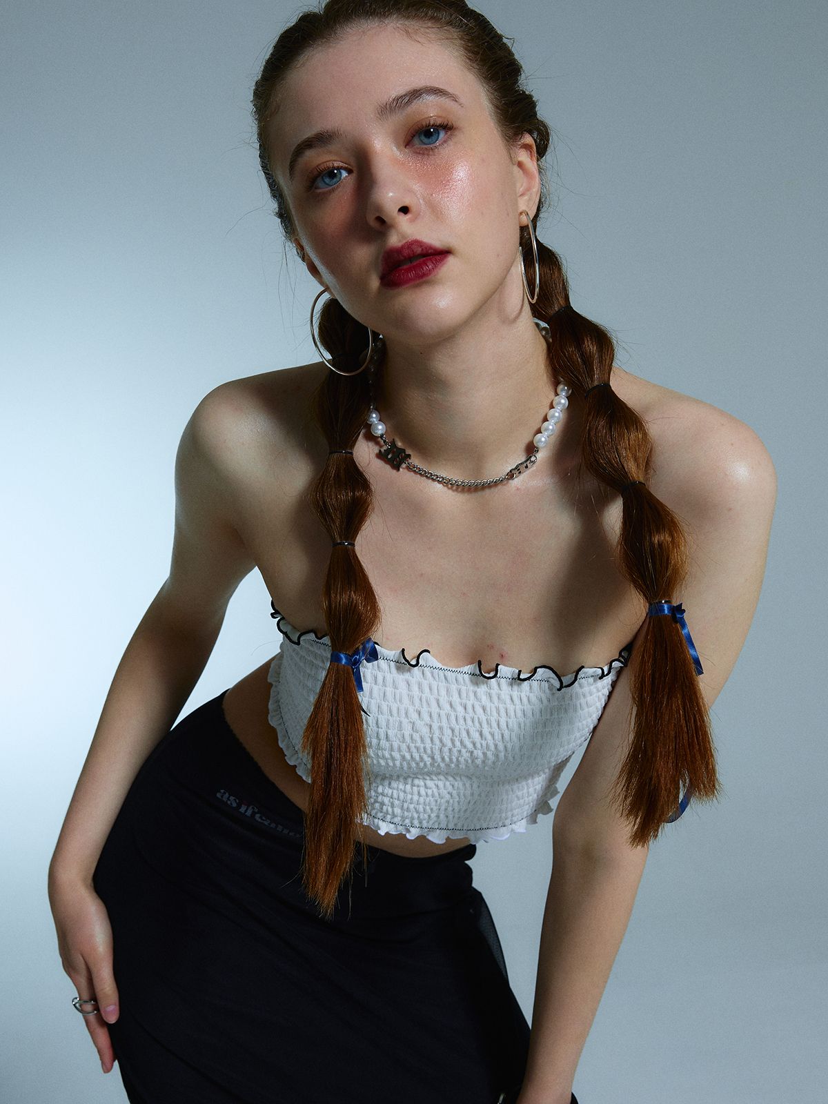 에즈이프 캘리(ASIF CALIE) FLOWER TUBE TOP WHITE