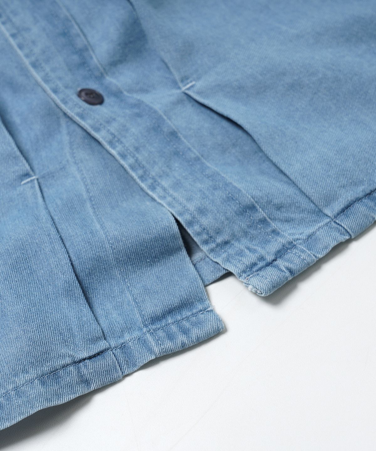 프리즘웍스(FRIZMWORKS) TENCEL DENIM TRUCKER HALF SHIRT _ LIGHT BLUE