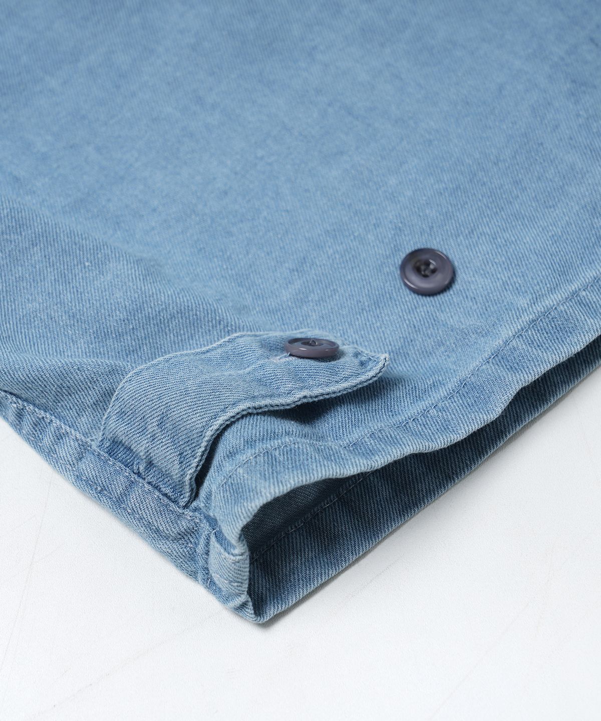 프리즘웍스(FRIZMWORKS) TENCEL DENIM TRUCKER HALF SHIRT _ LIGHT BLUE