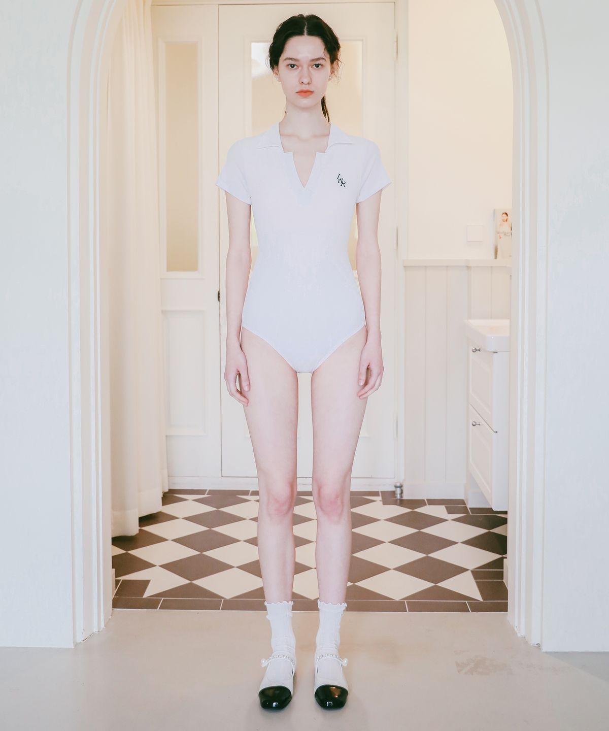 로시로우(LOSSYROW) L&R Collar neck monokini White
