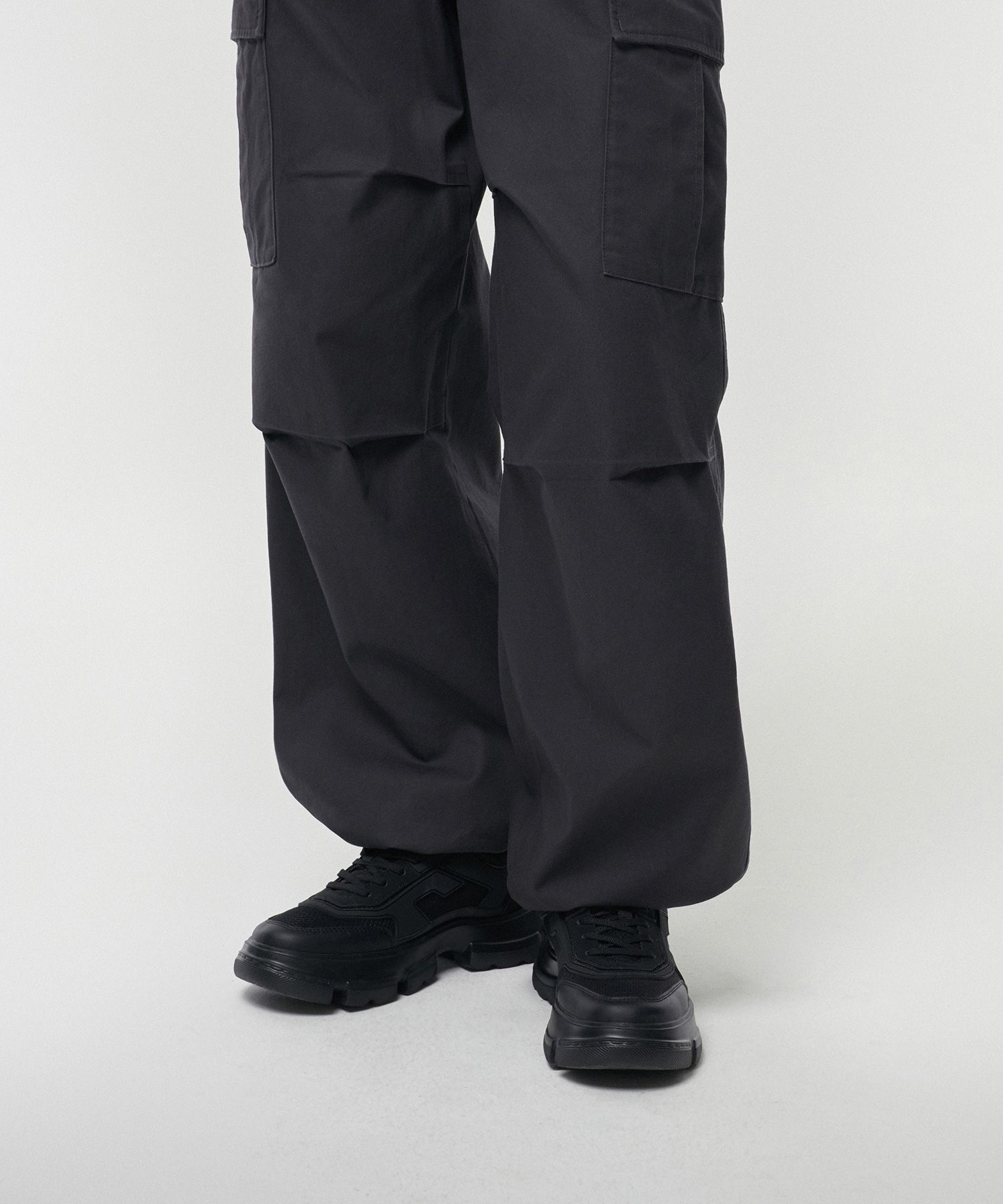 Women's Wide Cargo Pants [Dark Gray] thumbnail 14