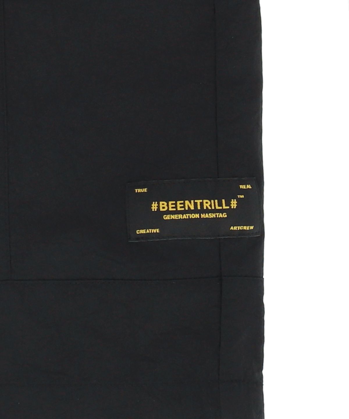 빈트릴(BEENTRILL) 절개 쇼츠(블랙)