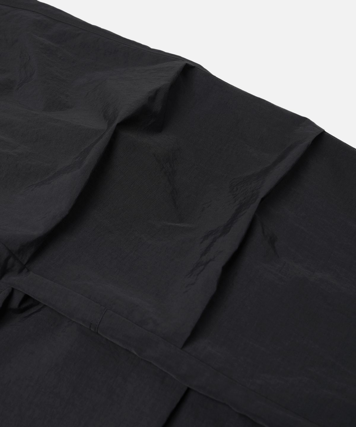 프리즘웍스(FRIZMWORKS) NYLON RIPSTOP PARACHUTE PANTS _ BLACK