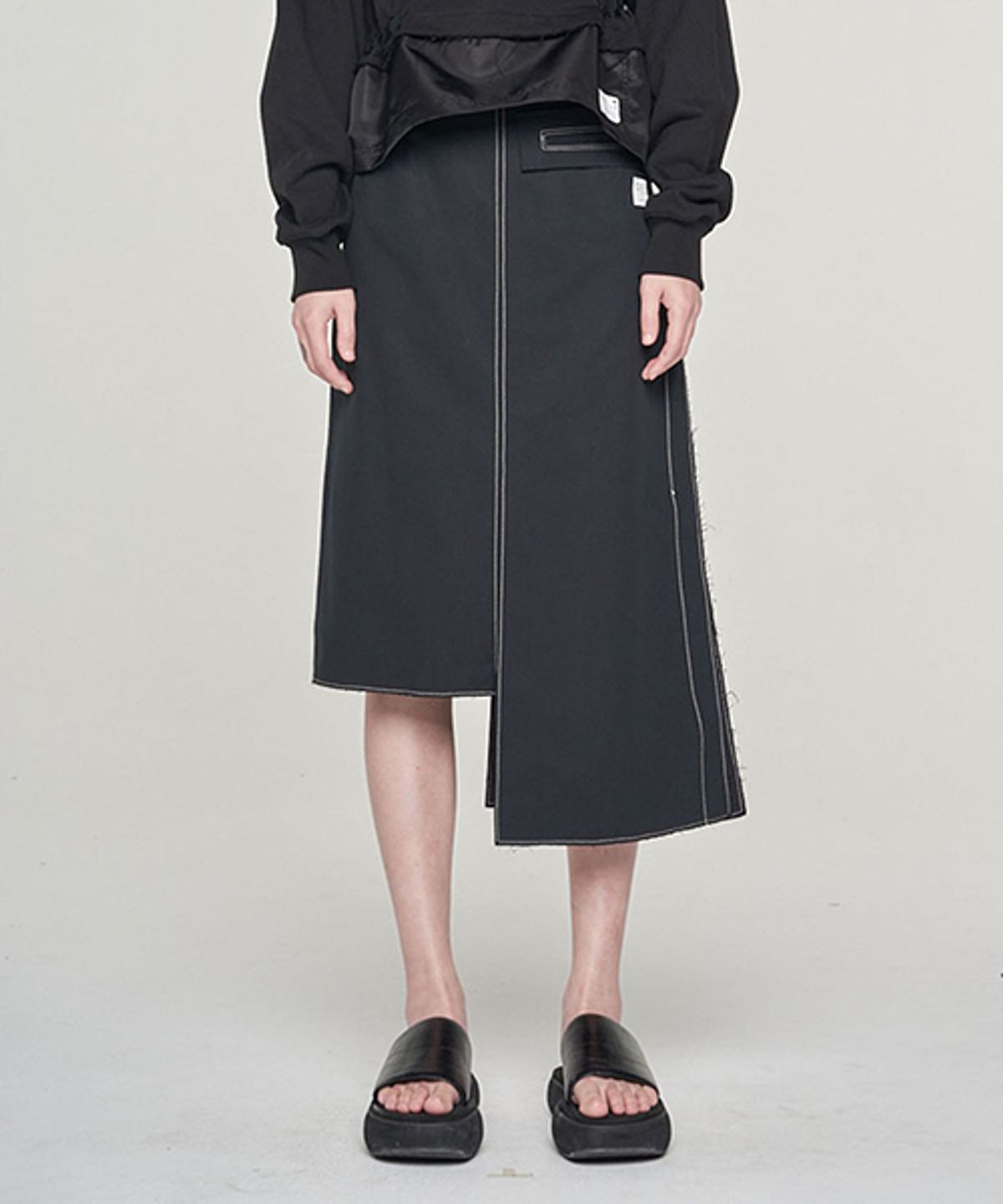 래코드(RECODE) [여성] Asymmetry Linen Midi Skirt_RQKAM23558BKX