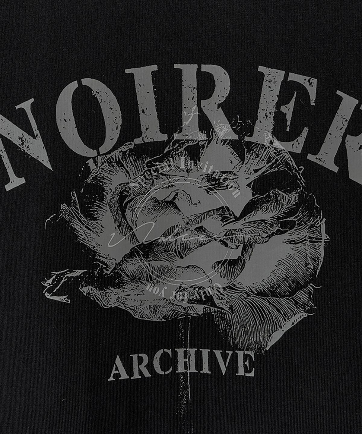 노이어 포 우먼(NOIRER FOR WOMAN) 아카이브 프린트 크롭 티셔츠 (블랙)