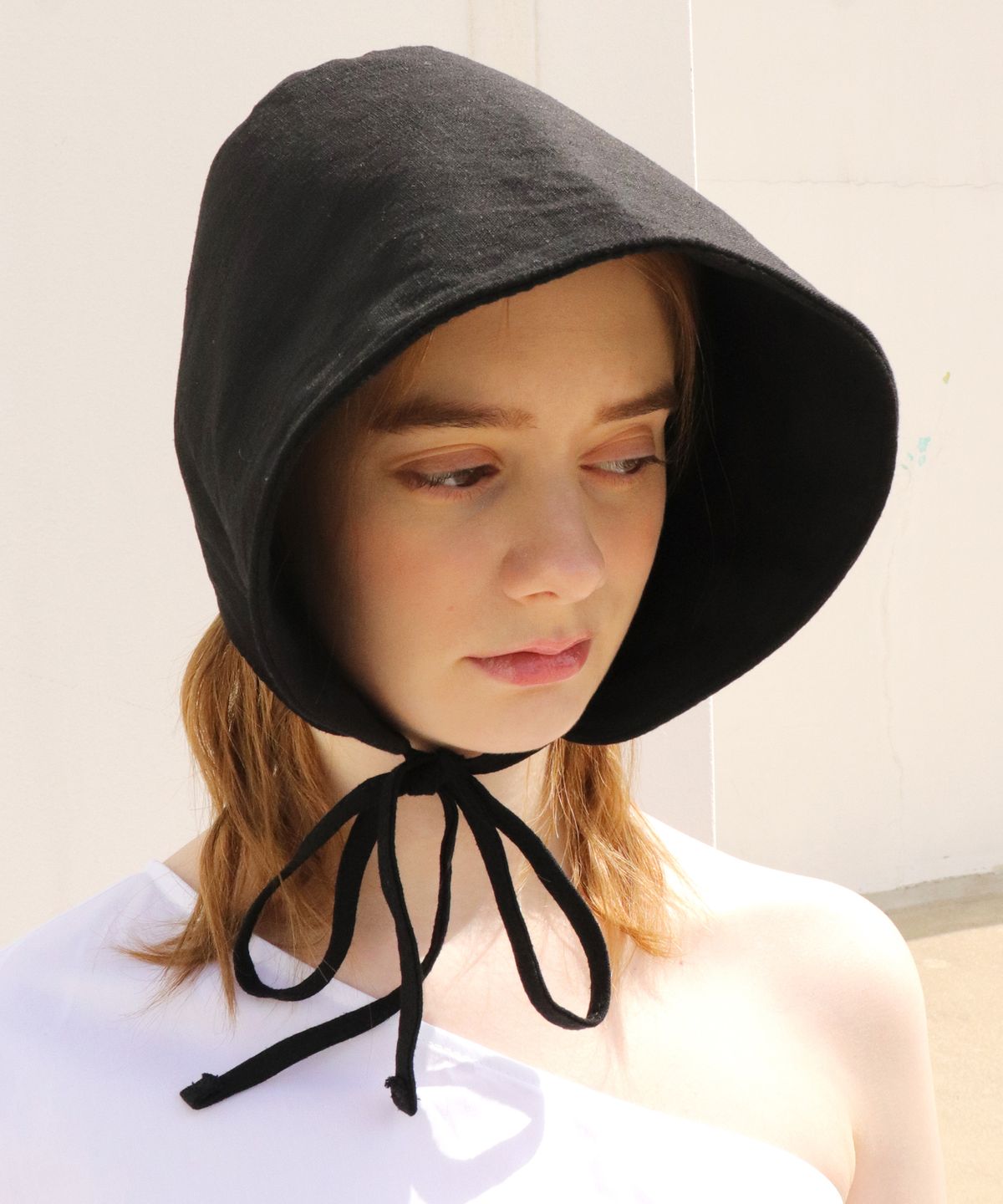 엘케블룸(ELKE BLOEM) BLOSSOM LINEN BLACK BONNET HAT