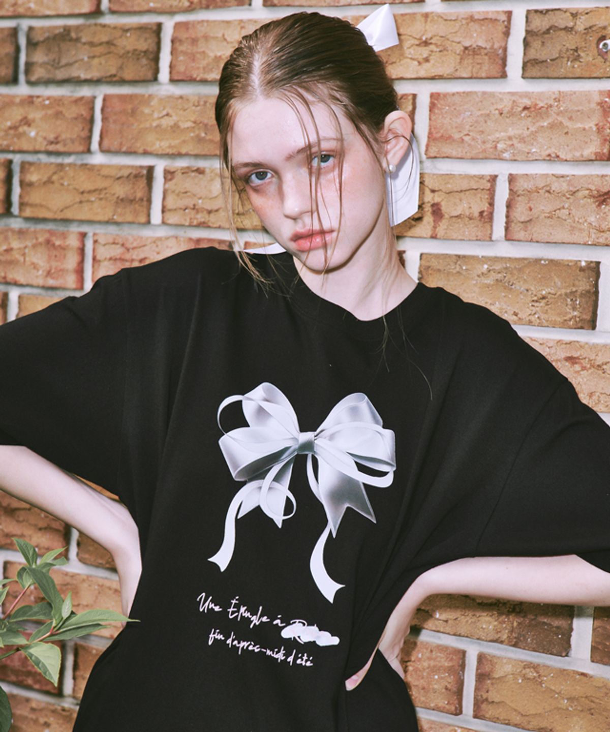 론론(RONRON) DOUBLE RIBBON OVER FIT T SHIRT BLACK