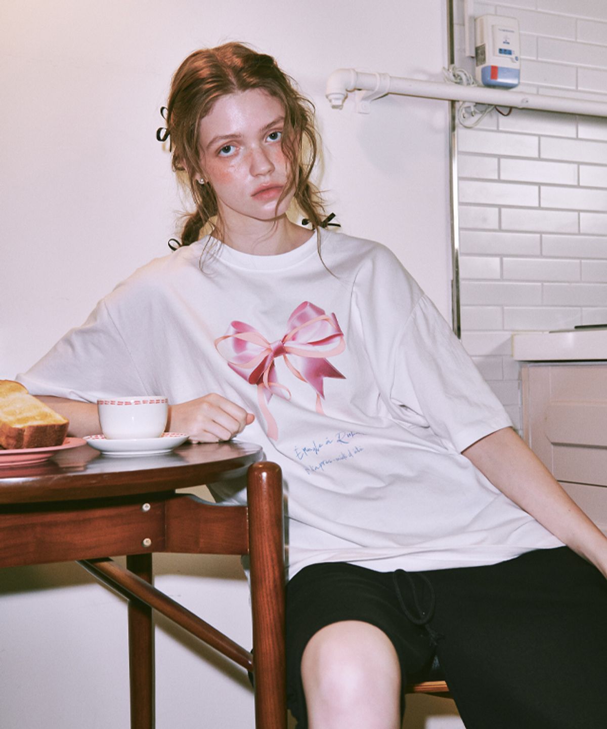 론론(RONRON) DOUBLE RIBBON OVER FIT T SHIRT WHITE
