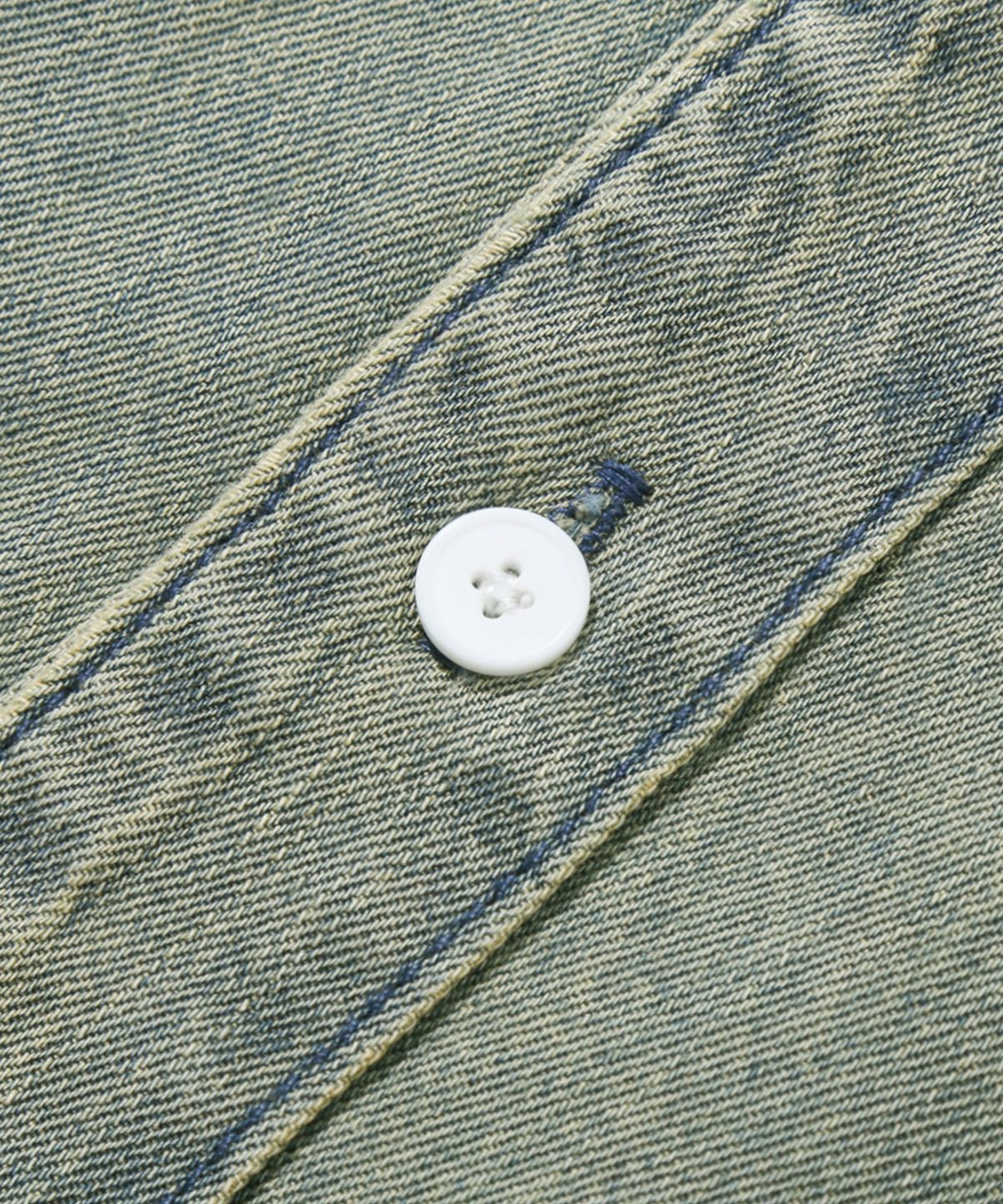 트릴리온(TRILLION) 스톤 워싱 오버핏 데님 반팔 셔츠 (BEIGE BLUE)