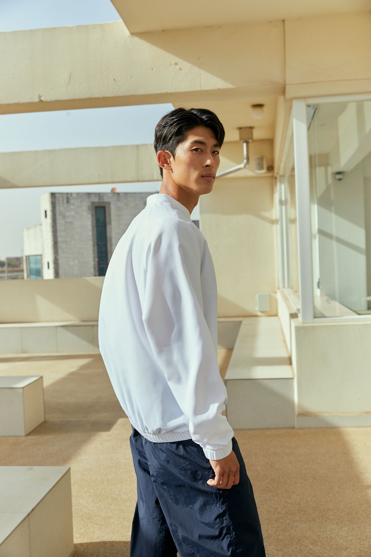 리드로(LEADRAW) 에어스쿱 스웻셔츠 A_화이트