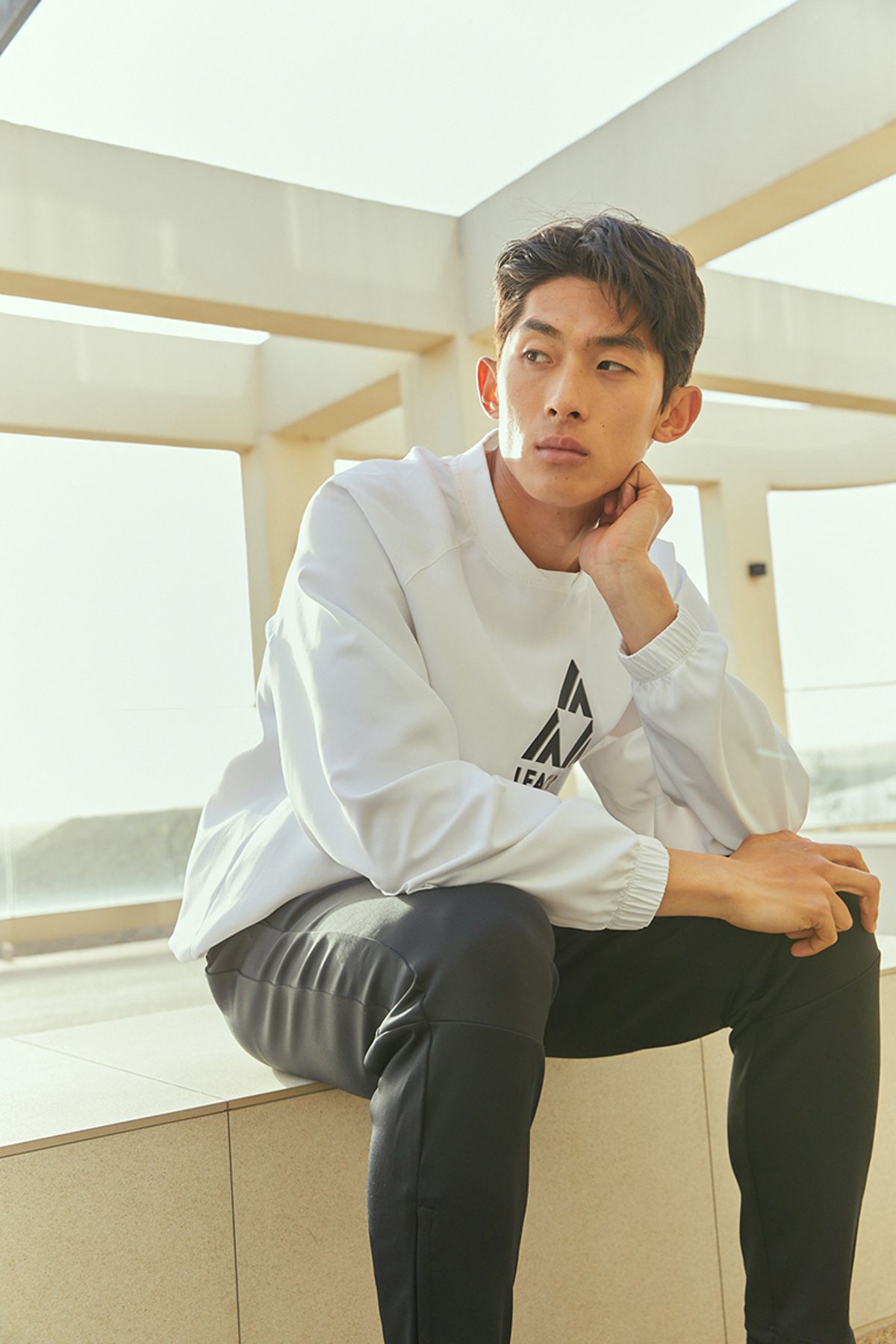 리드로(LEADRAW) 에어스쿱 스웻셔츠 B _ 화이트