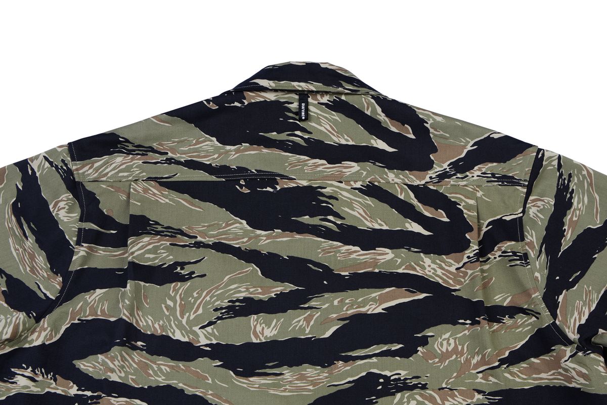 디아프바인(DIAFVINE) DV.LOT 685 Multi Pocket Shirt -Tiger Stripe Camo Green-