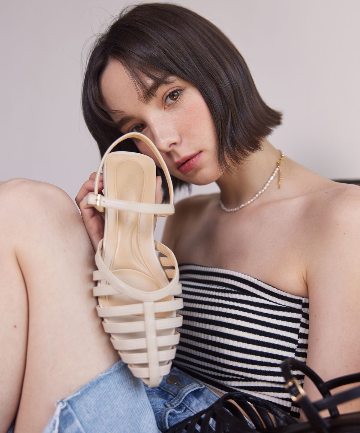 세스띠(CESTI) 스탭 시스루 슬링백 샌들 (BEIGE)