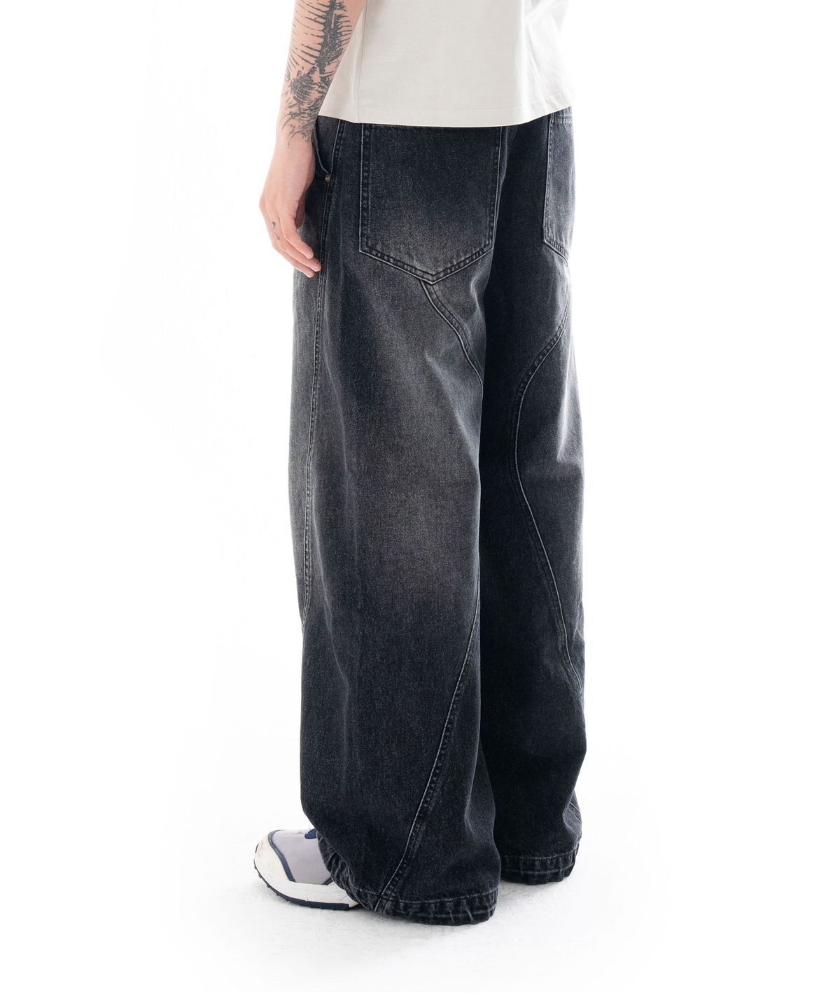 아캄(AAKAM) Paneled Denim Pants (Black)
