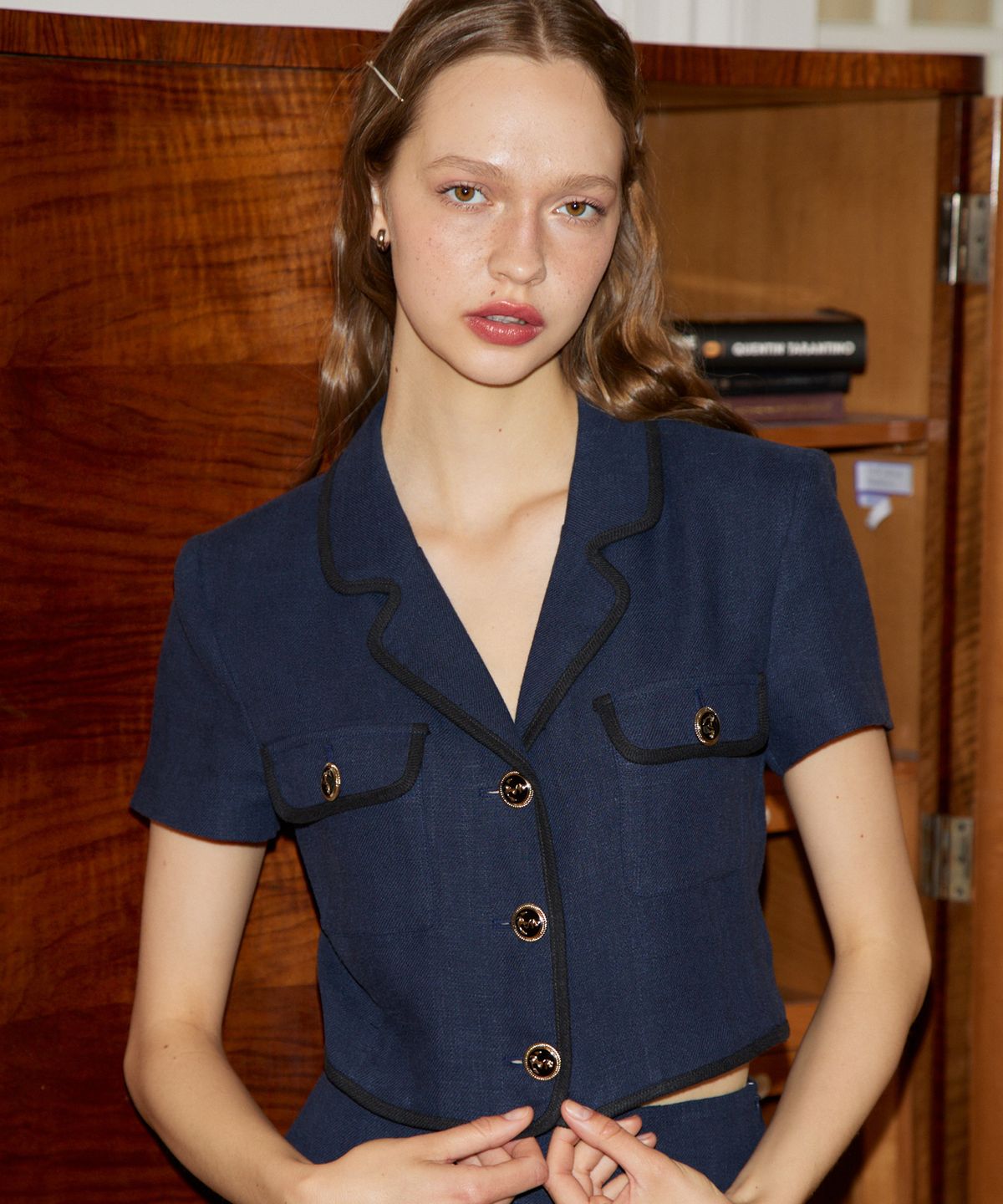 살롱 드 욘(SALON DE YOHN) Line Point Crop Jacket_ Navy
