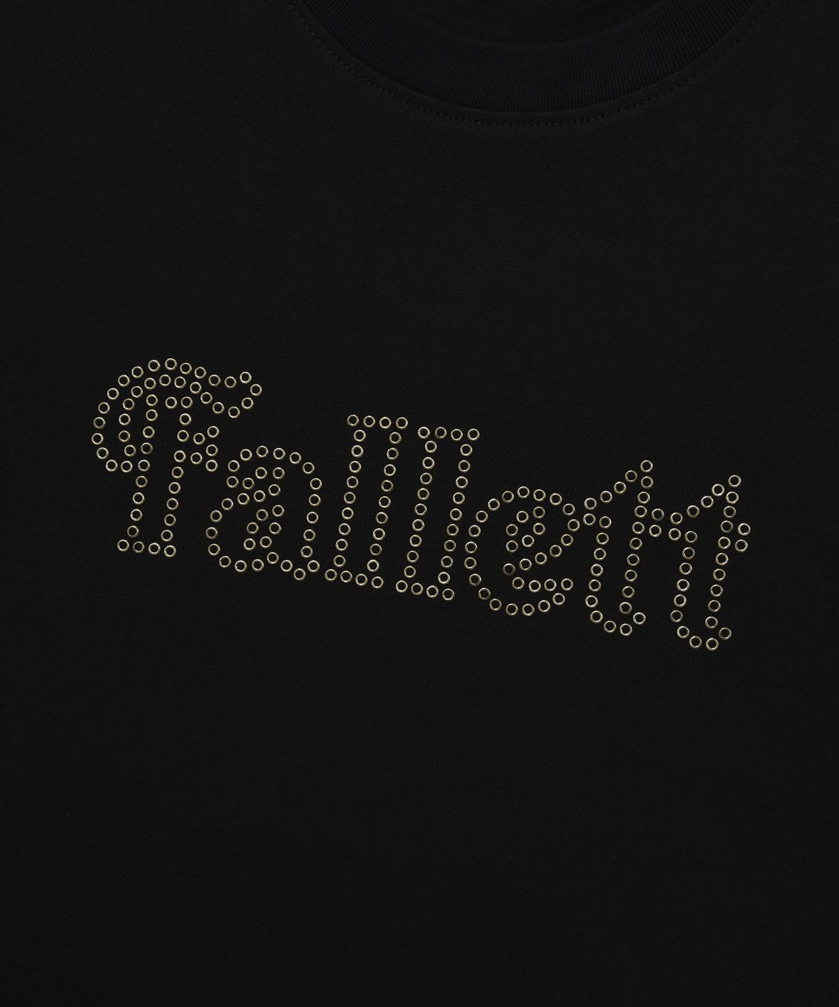 팔렛(FALLETT) 아일렛 로고 반팔티 블랙