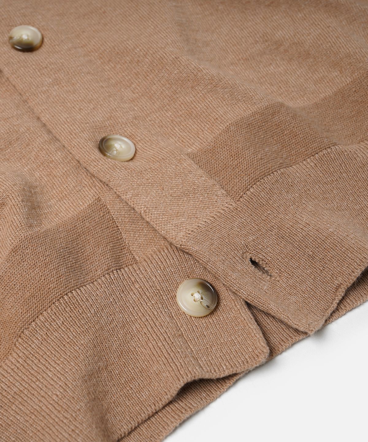 프리즘웍스(FRIZMWORKS) AIRLY HALF KNIT CARDIGAN _ LATTE