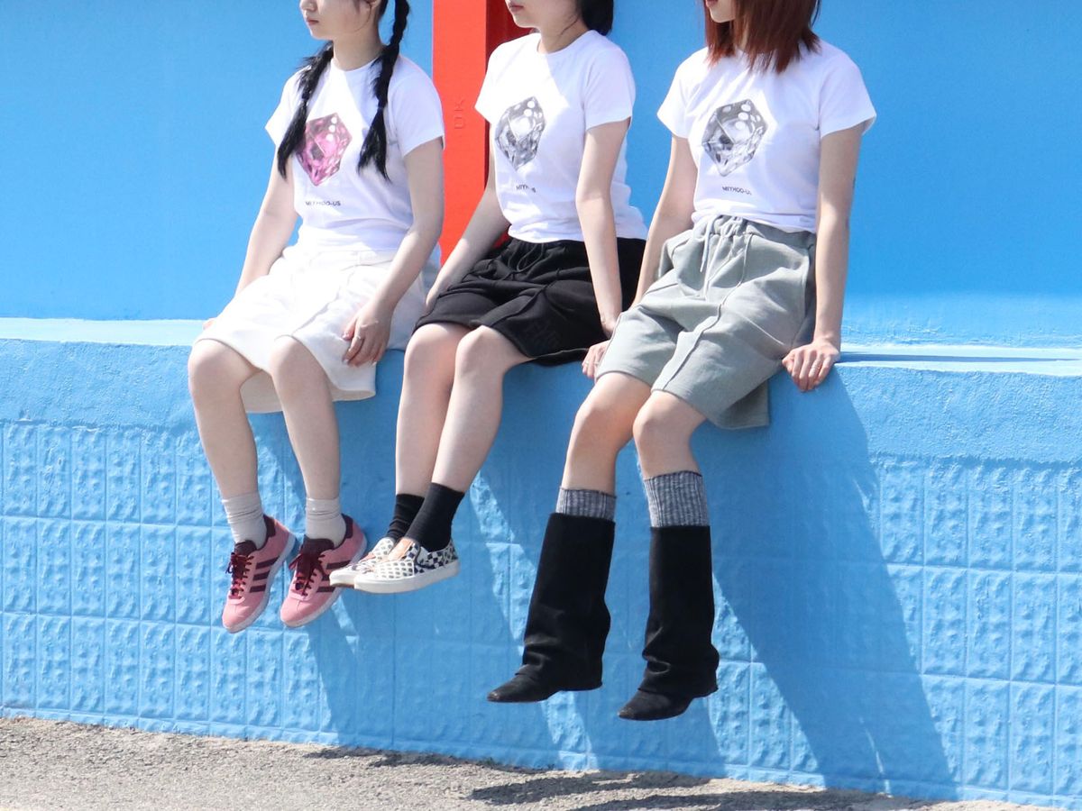 미와이후(MIYHOO) LOGO SHORTS (DYEING KHAKI)