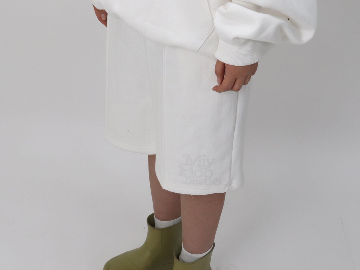 미와이후(MIYHOO) LOGO SHORTS (WHITE)