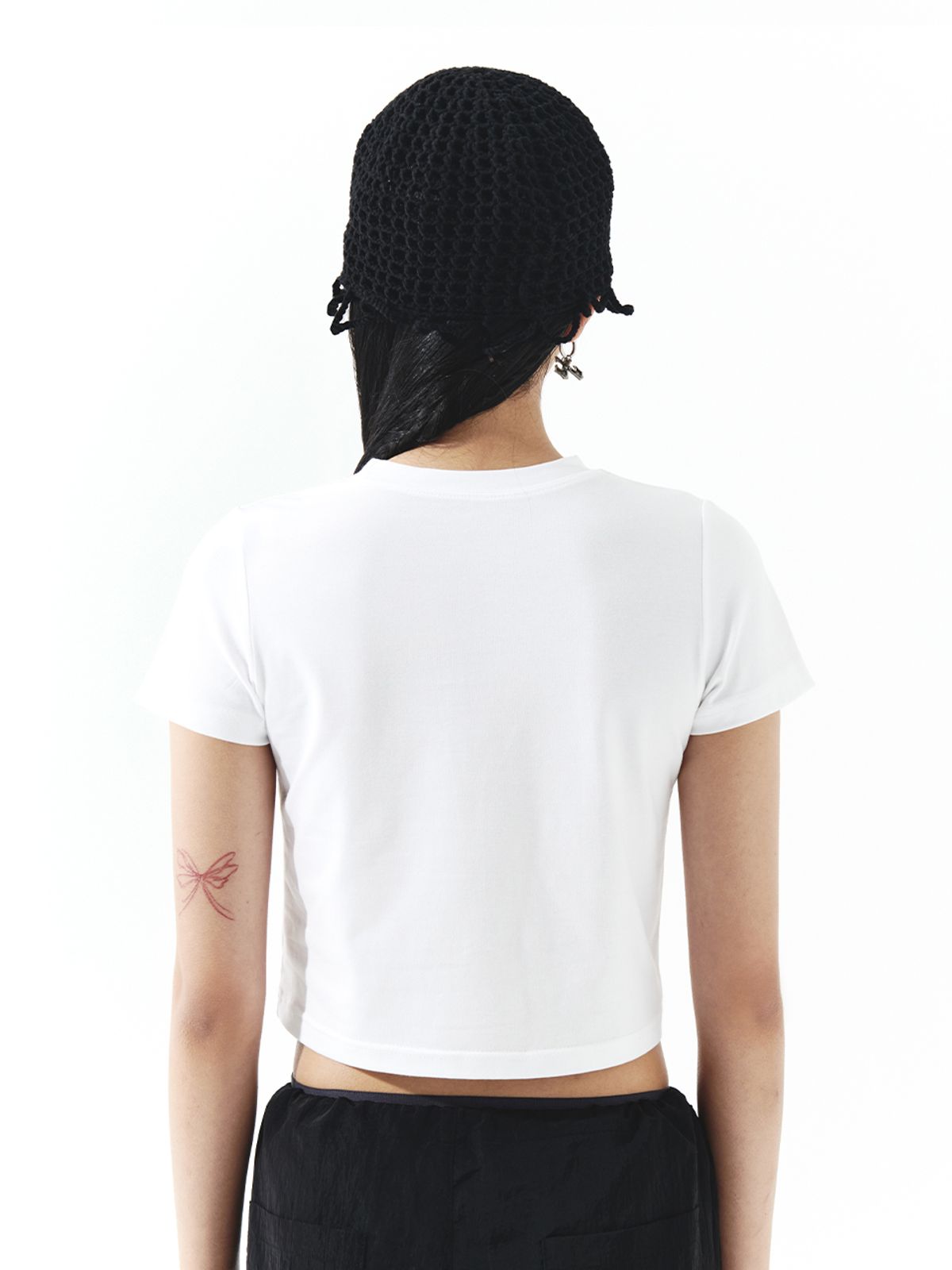 와이이이엘(YEEL) SCOTCH LOGO CROP T-SHIRT WHITE