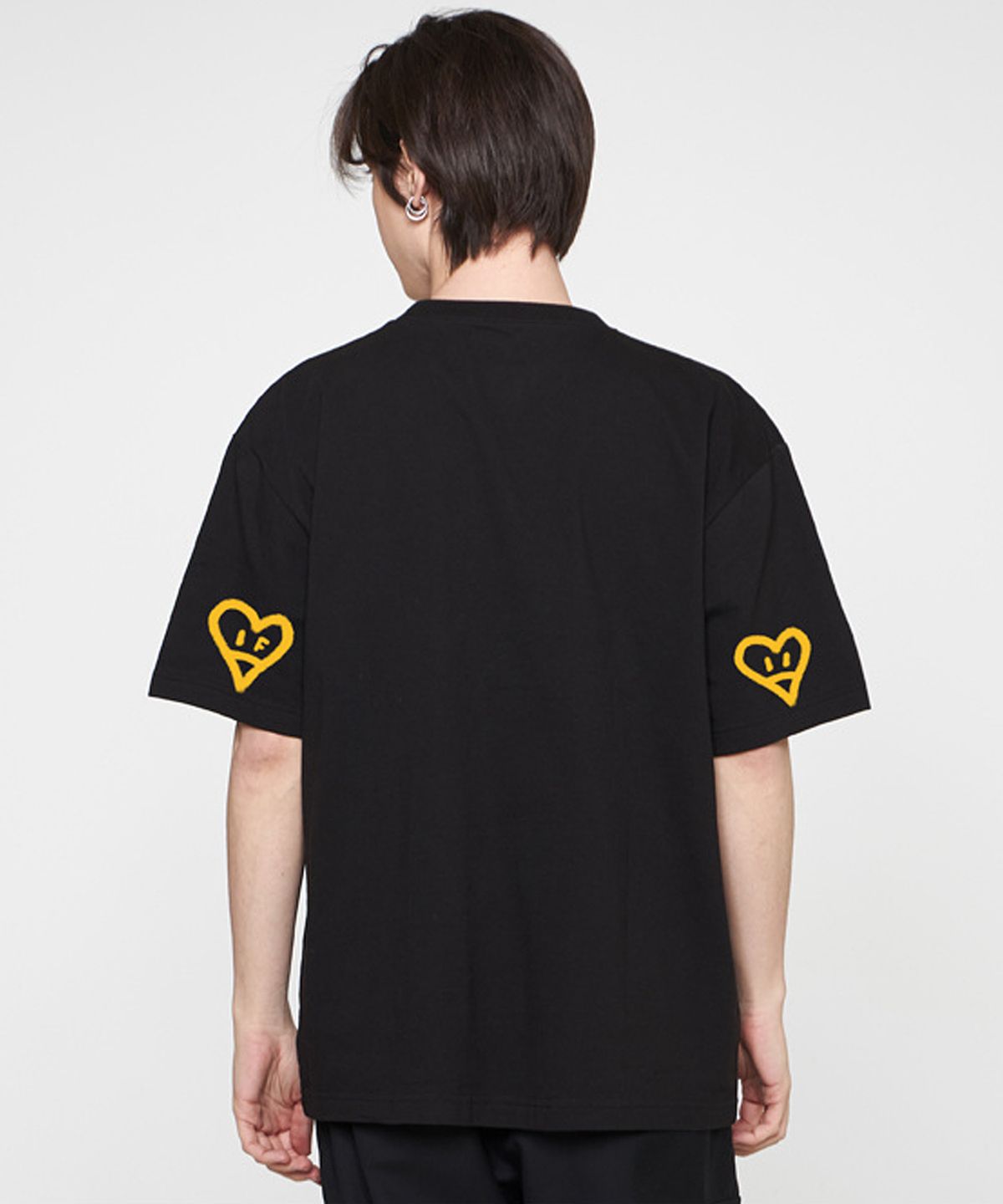 그레이버(GRAVER) [UNISEX]엘보우 스프레이 하트 스마일 반팔티_4color