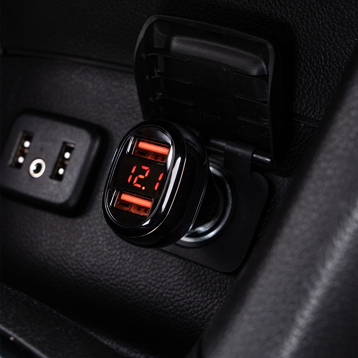 에이투(ATWO) 36W 차량용 충전기 QC 3.0 고속 USB C타입 멀티시거잭 AL0401