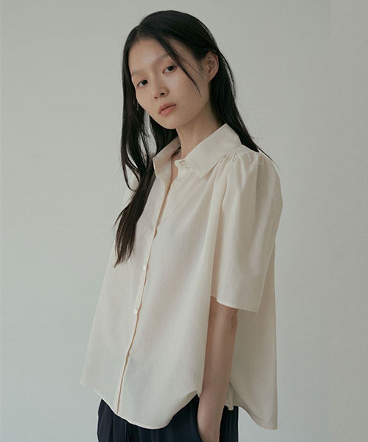 링서울(LINGSEOUL) tencel shirring blouse-beige