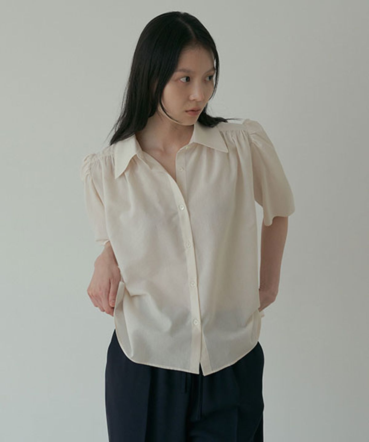 링서울(LINGSEOUL) tencel shirring blouse-beige