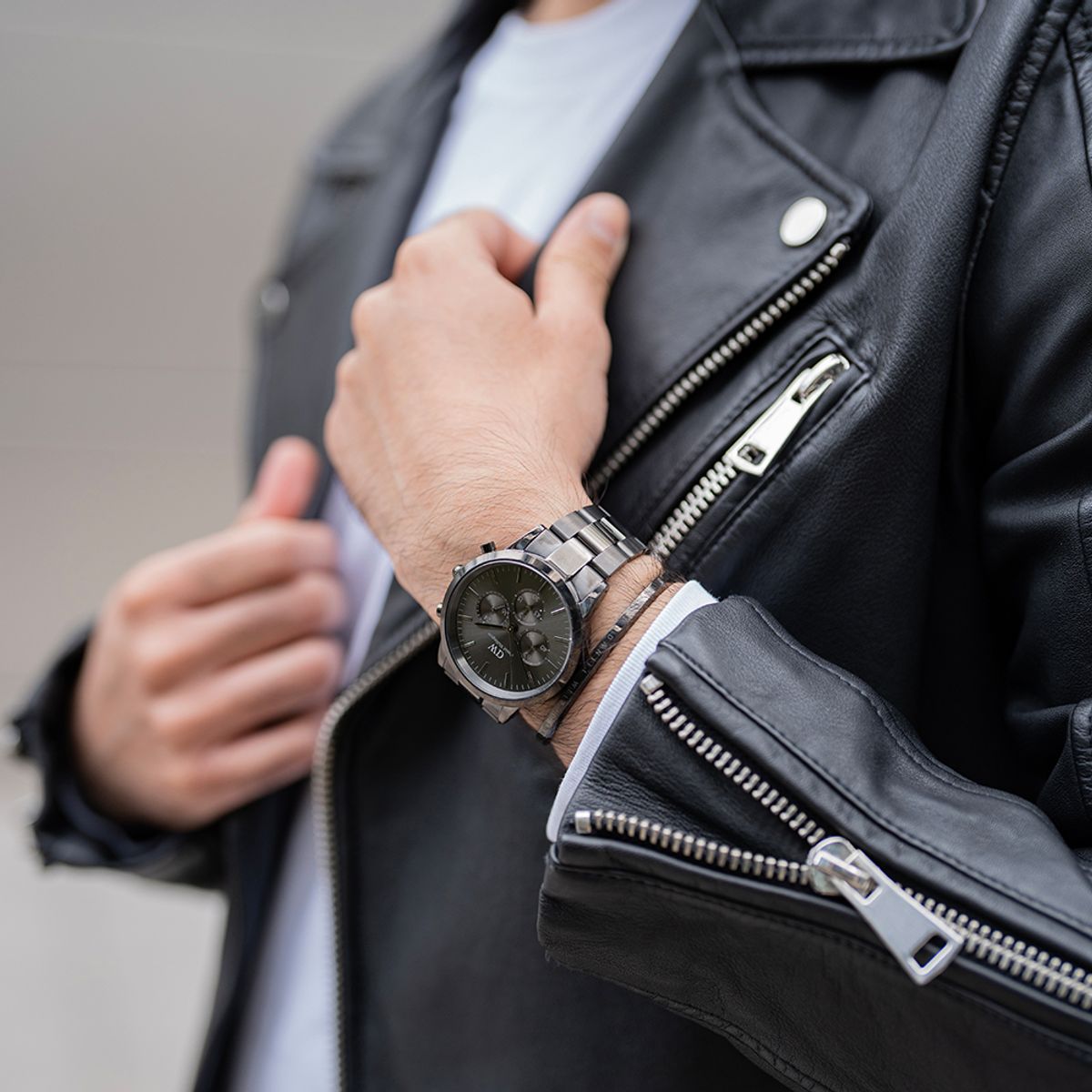 다니엘 웰링턴(DANIEL WELLINGTON) ICONIC CHRONOGRAPH LINK GRAPHITE 그레이 남자시계