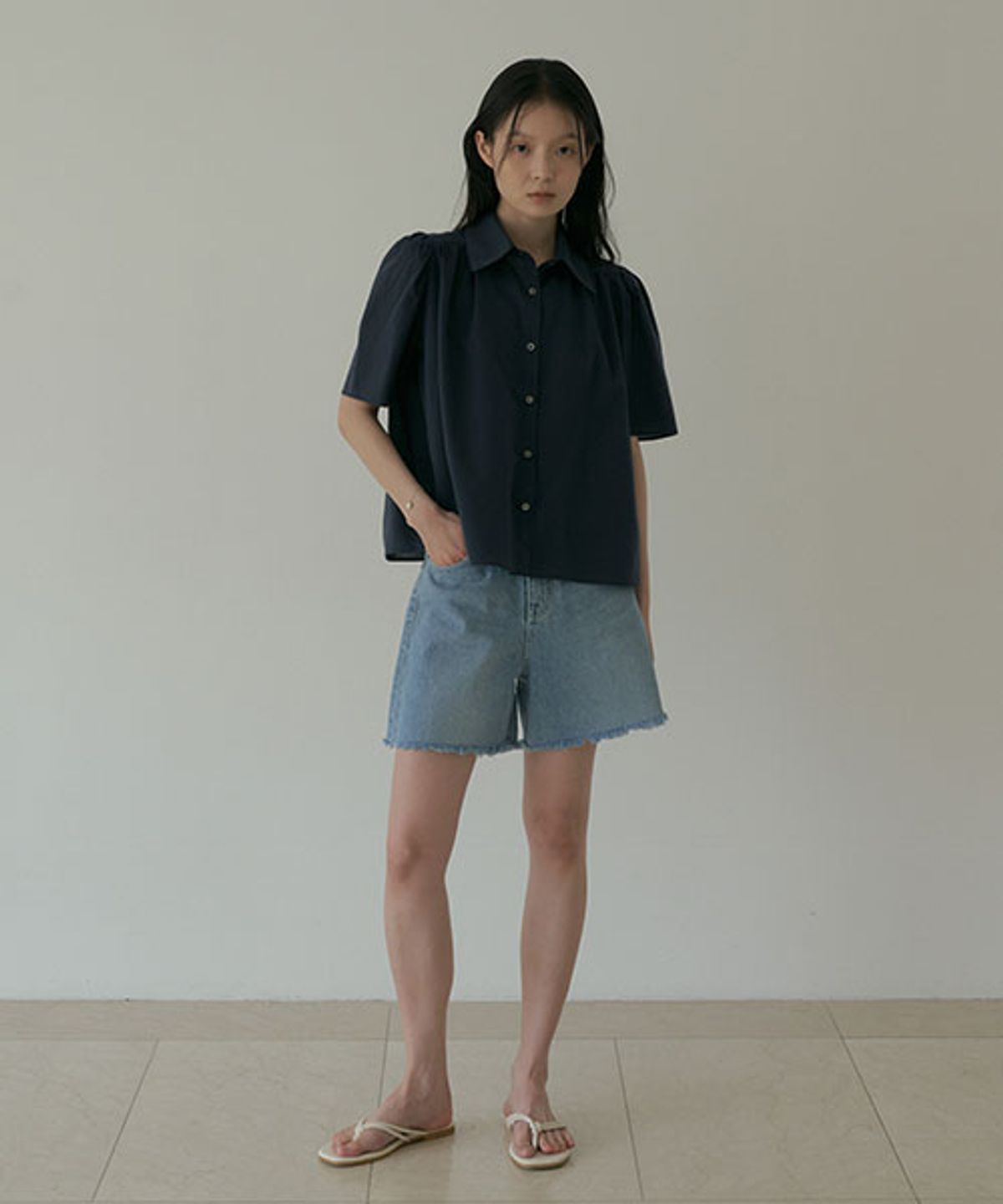 링서울(LINGSEOUL) tencel shirring blouse-navy